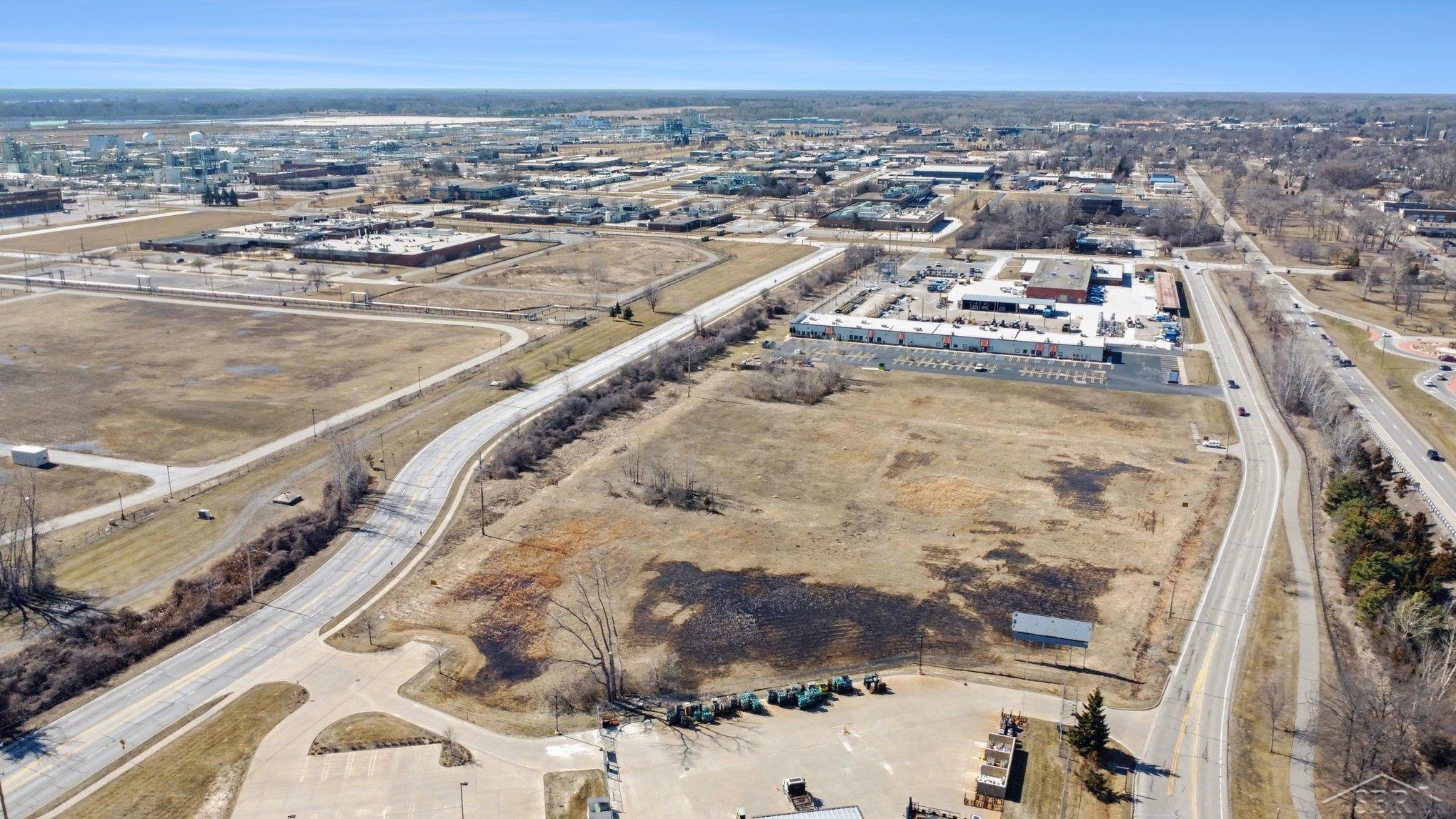 1240 James Savage Road, Midland, MI, 48640