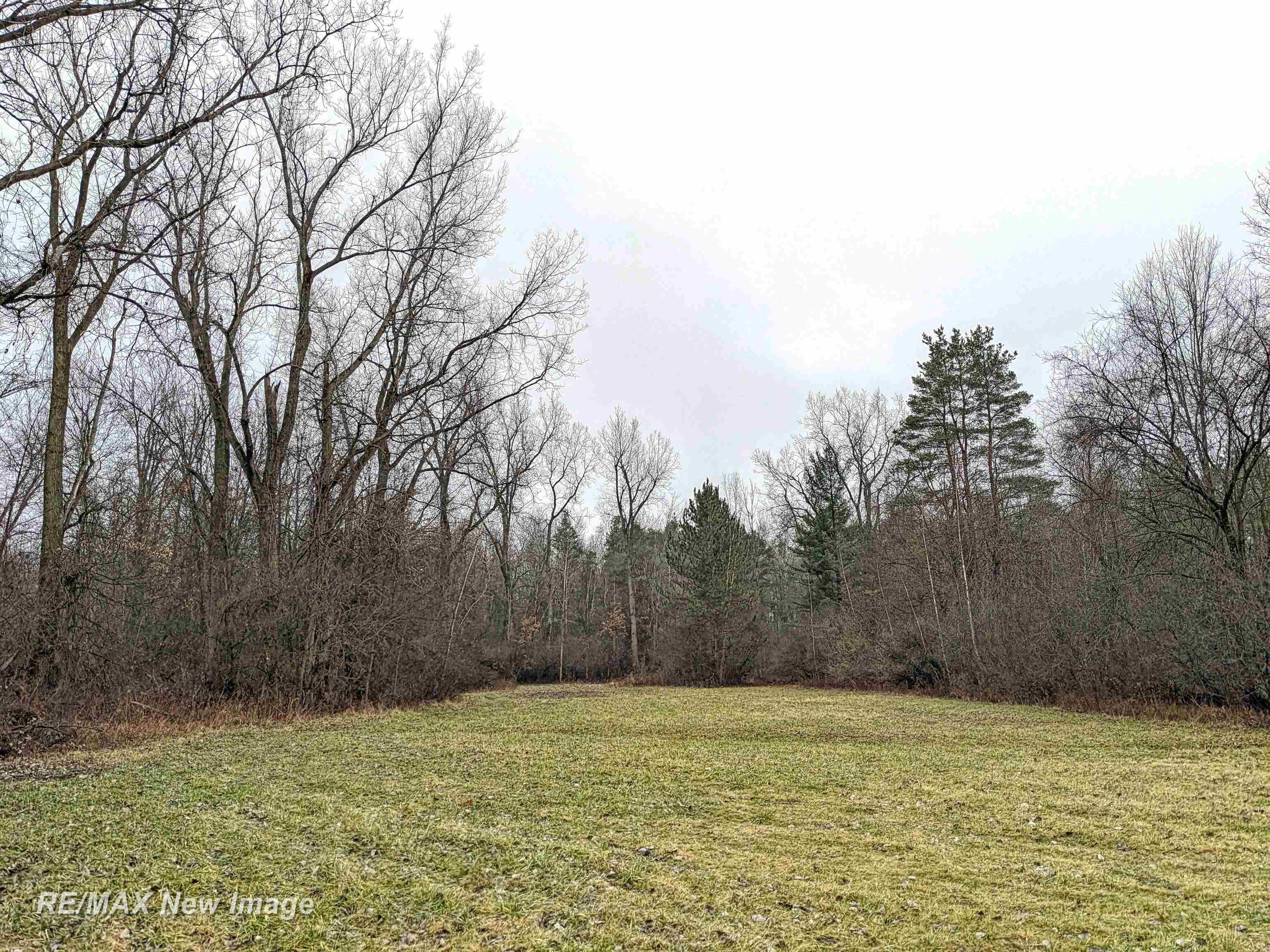 3130 E Moore Road, Saginaw, MI, 48601