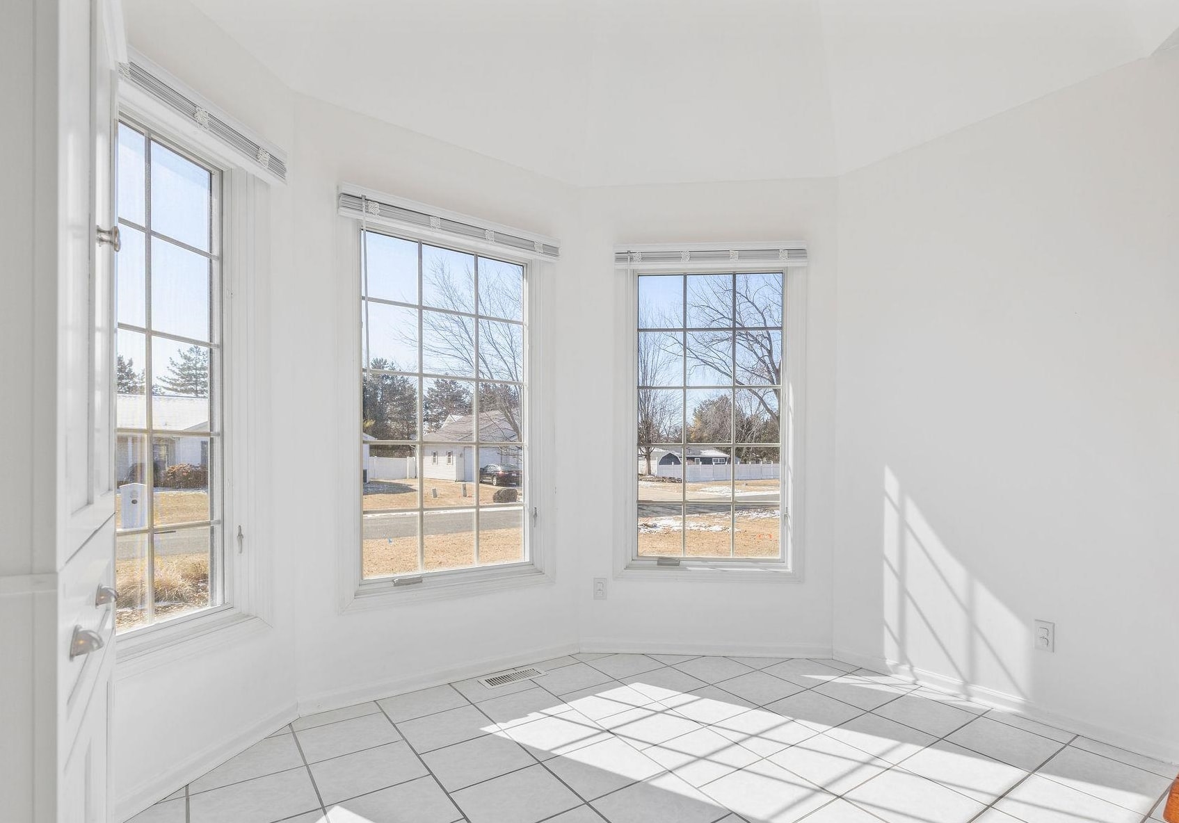 4860 S Crossings Street, Saginaw, MI, 48603