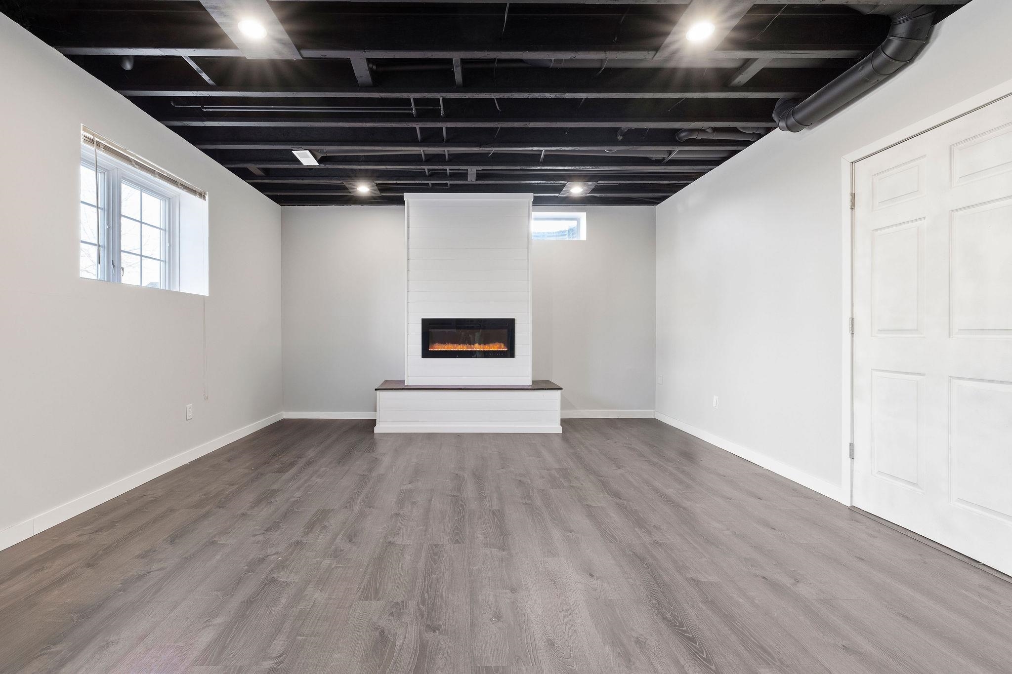 4860 S Crossings Street, Saginaw, MI, 48603