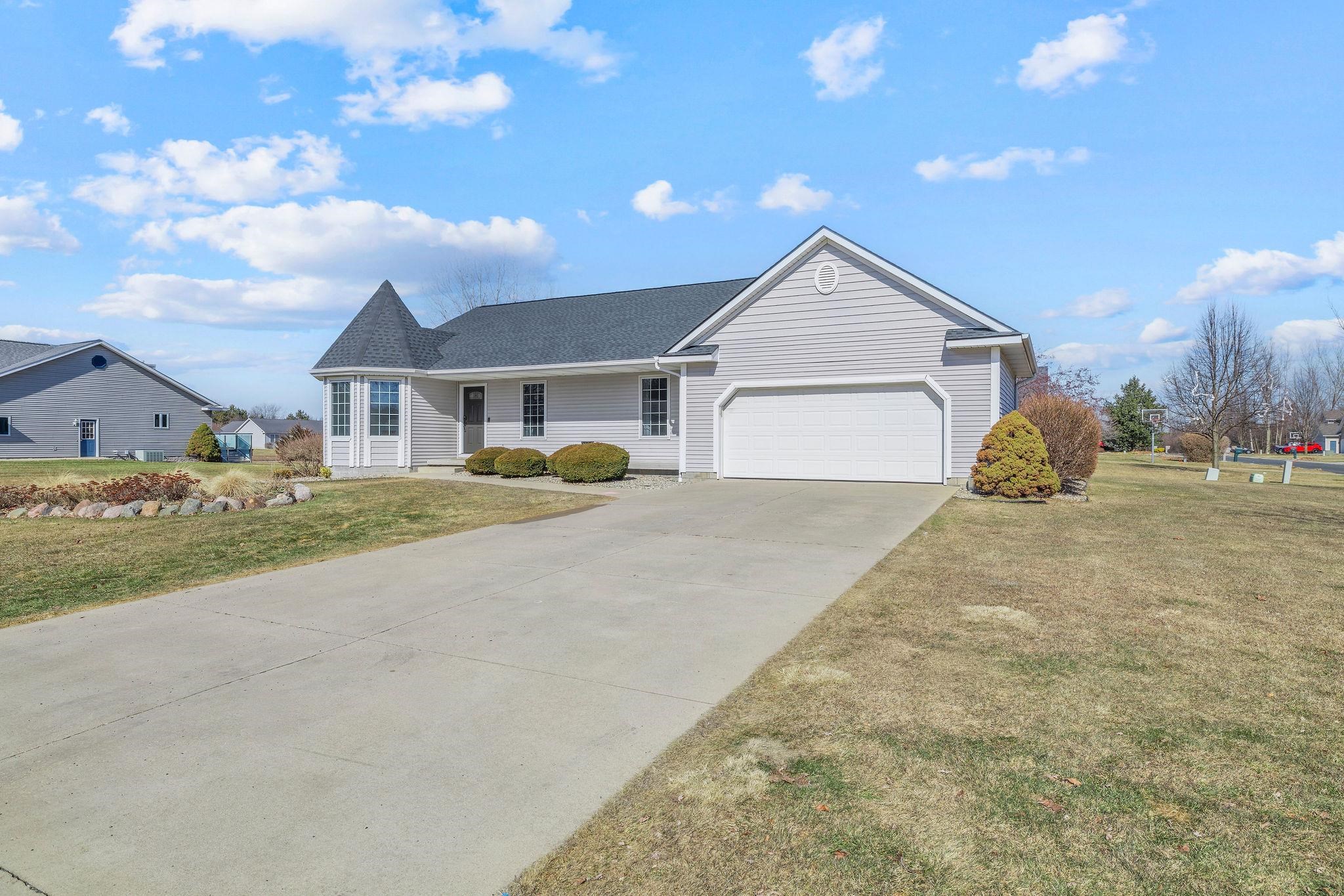 4860 S Crossings Street, Saginaw, MI, 48603