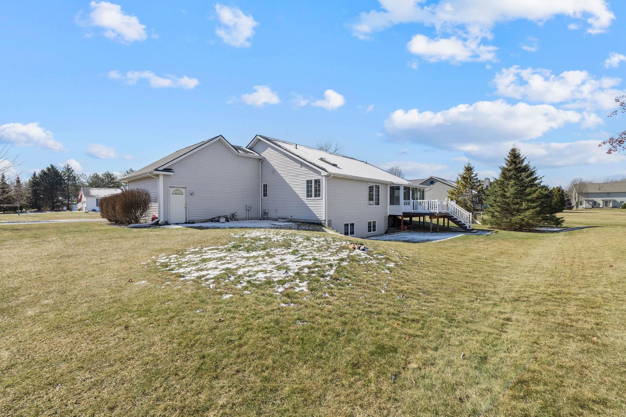 4860 S Crossings Street, Saginaw, MI, 48603