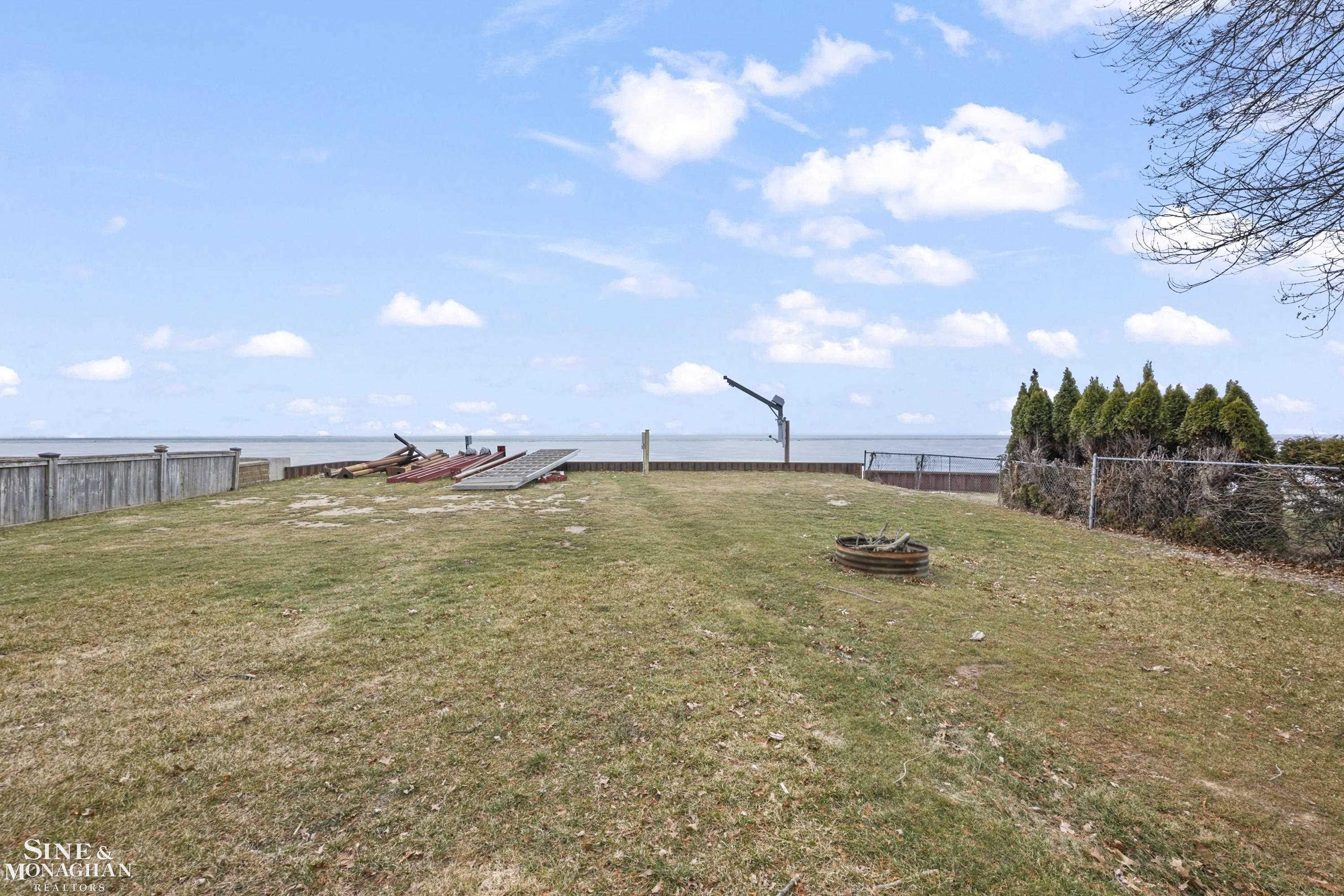34590 Jefferson Avenue photo 18