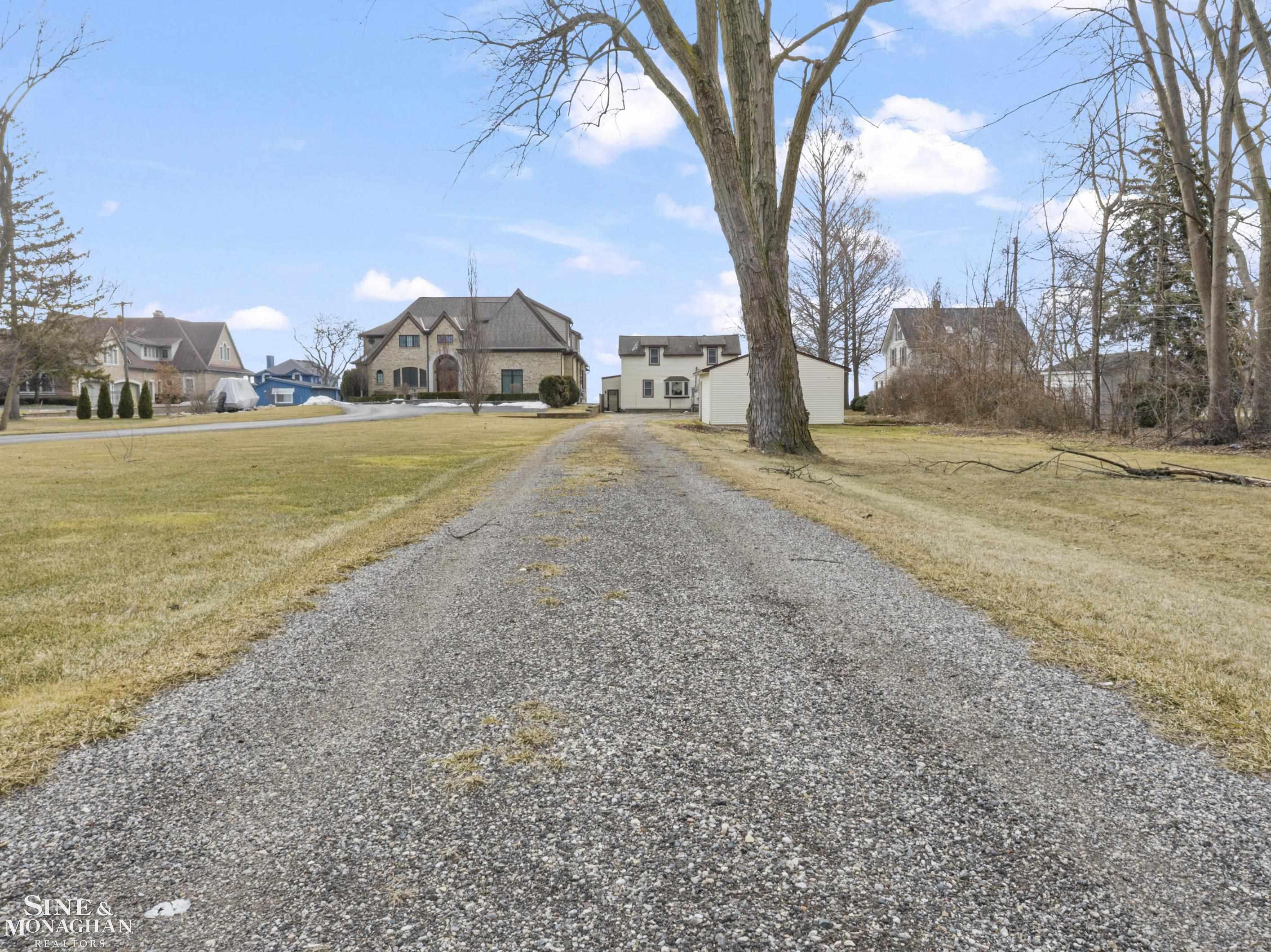 34590 Jefferson Avenue photo 9
