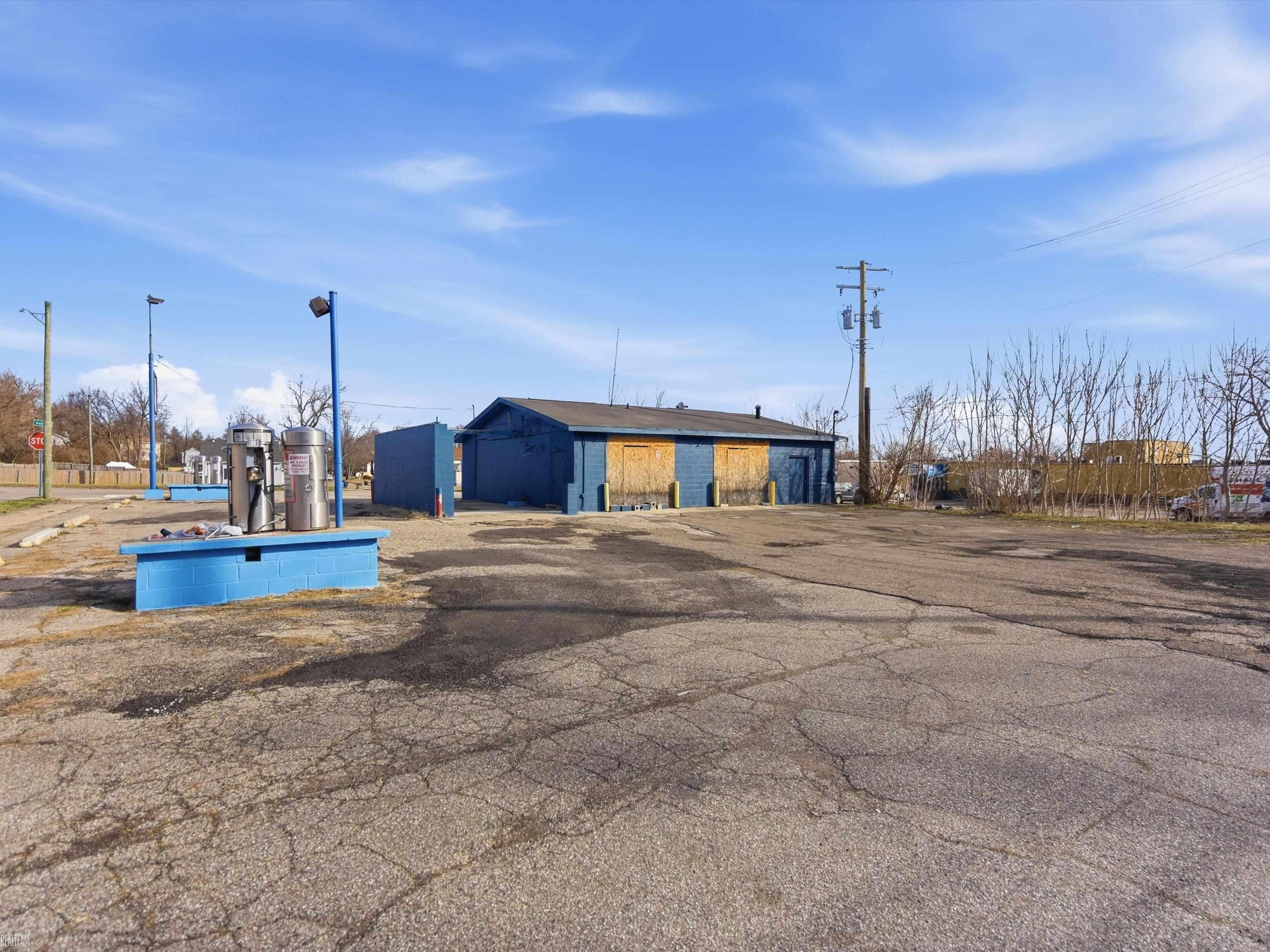 684 Auburn Avenue, Pontiac, MI, 48342