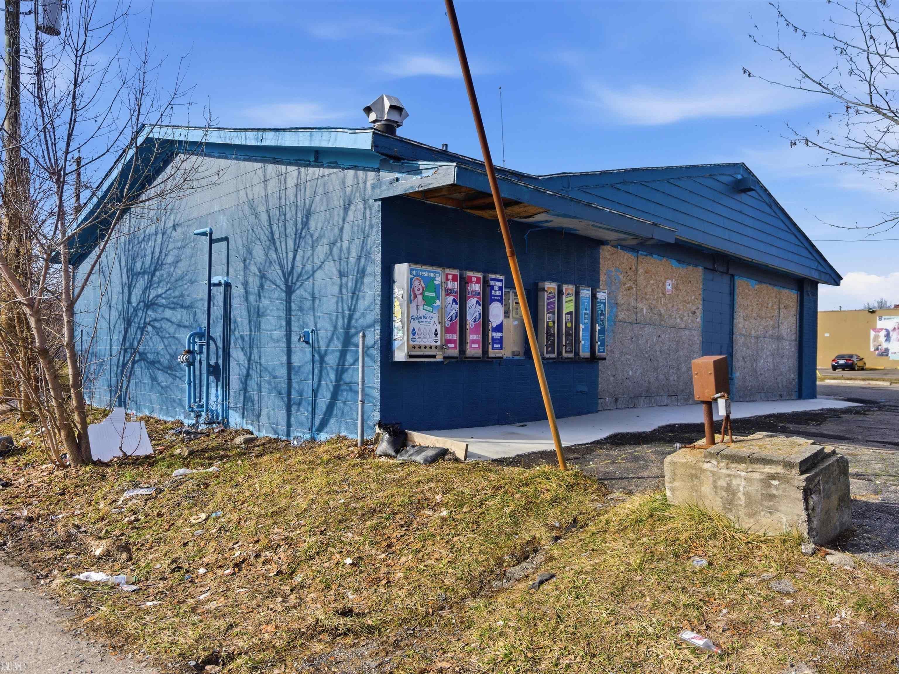 684 Auburn Avenue, Pontiac, MI, 48342