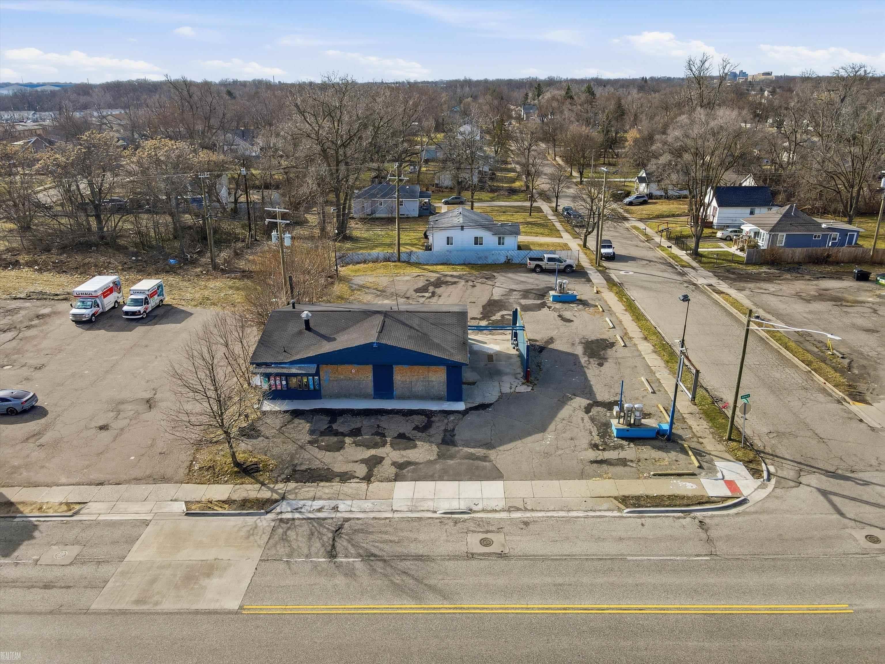 684 Auburn Avenue, Pontiac, MI, 48342