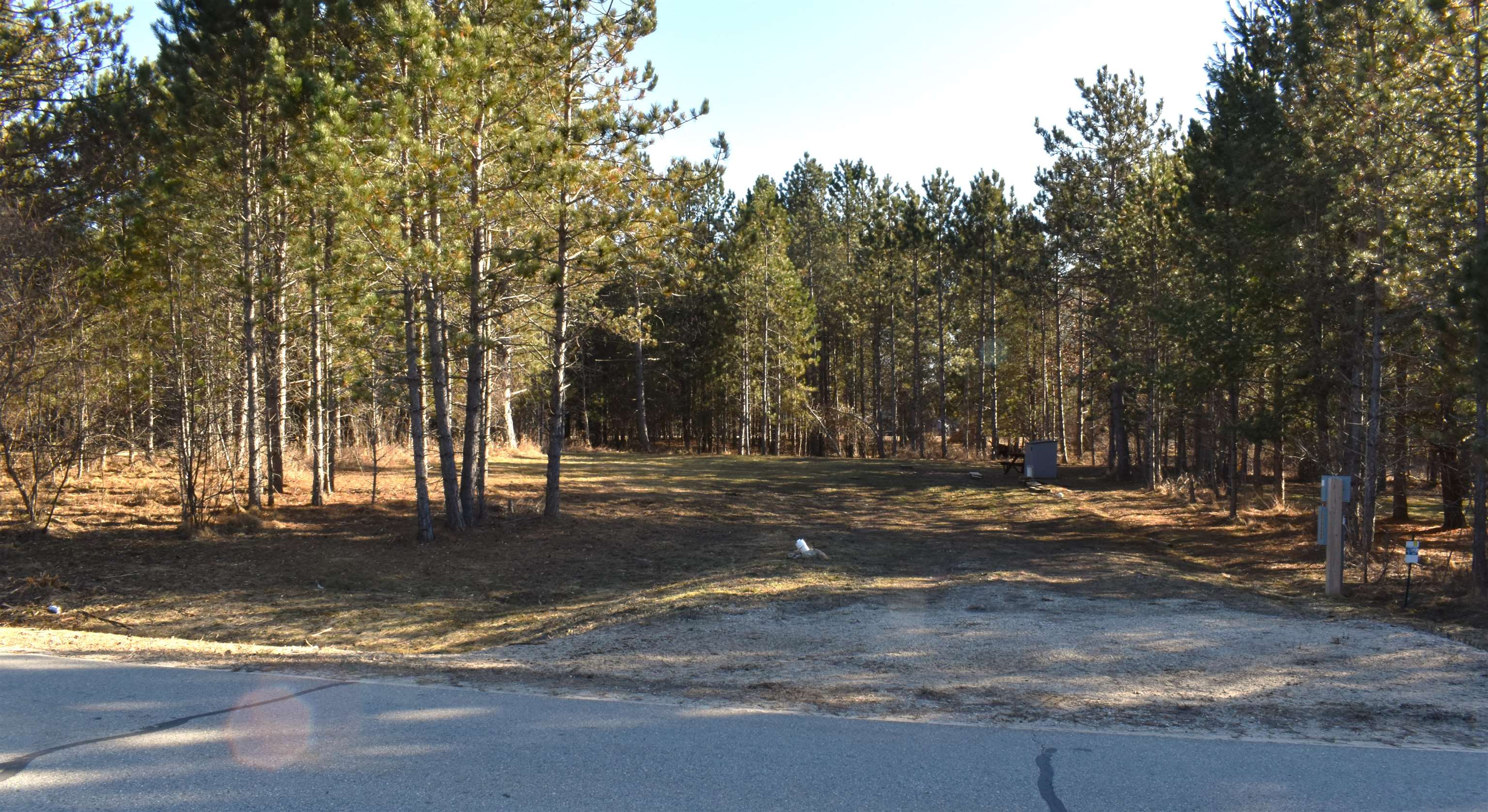5438 Kings Way photo 2