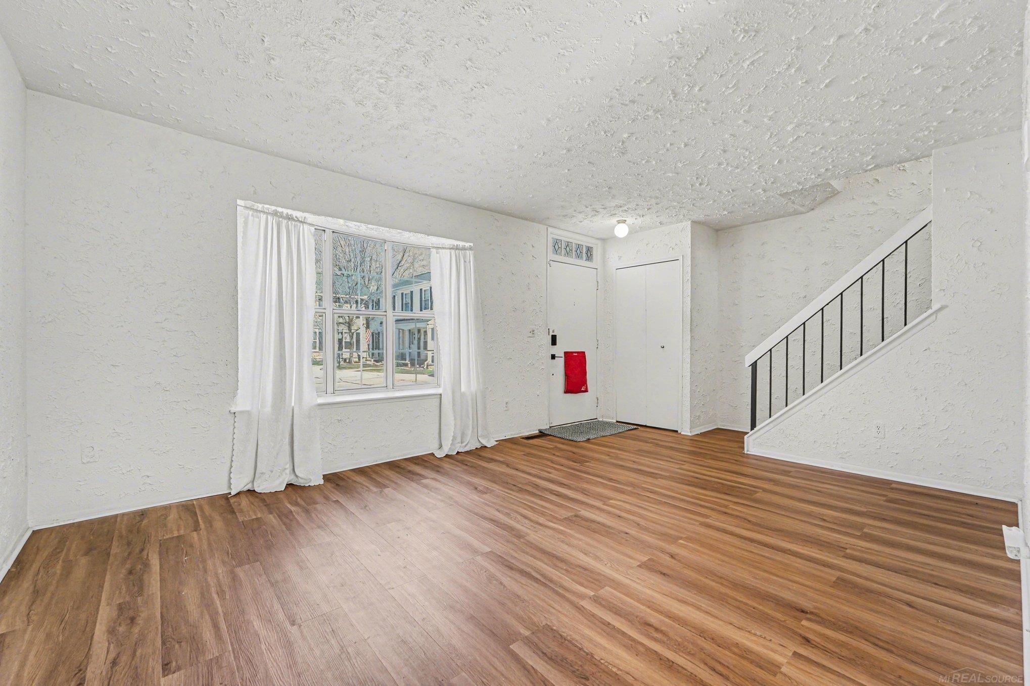 37545 Charter Oaks Boulevard, Clinton Township, MI, 48036