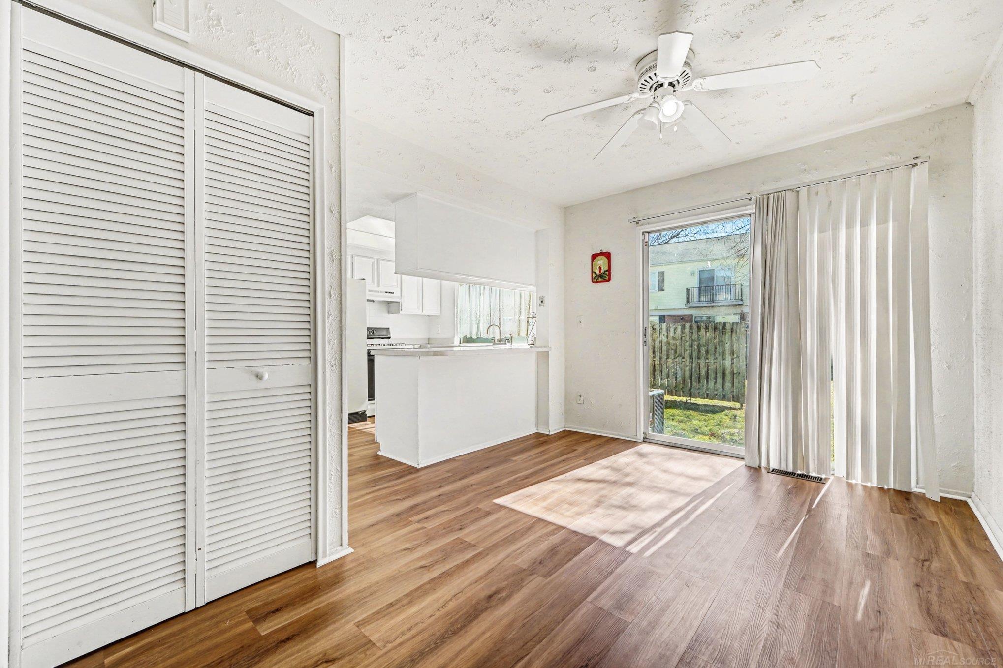 37545 Charter Oaks Boulevard, Clinton Township, MI, 48036