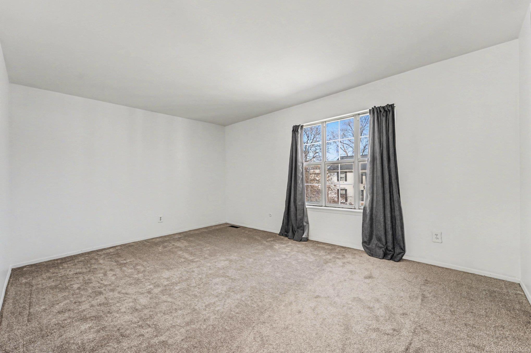 37545 Charter Oaks Boulevard, Clinton Township, MI, 48036