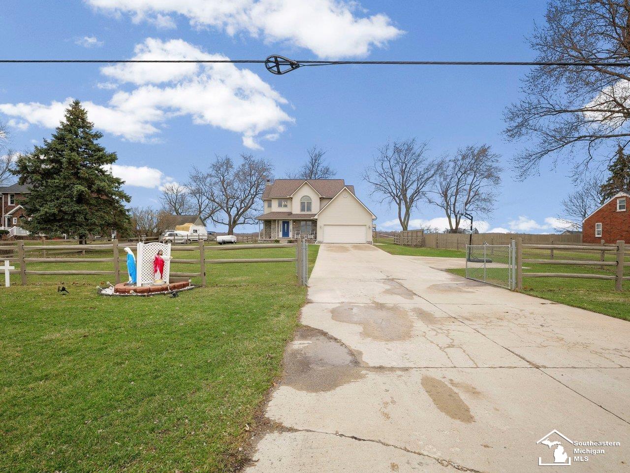 Homes for sale in Erie, MI | 9117 S Dixie Hwy, Erie, MI 48133 | MLS# 50201469