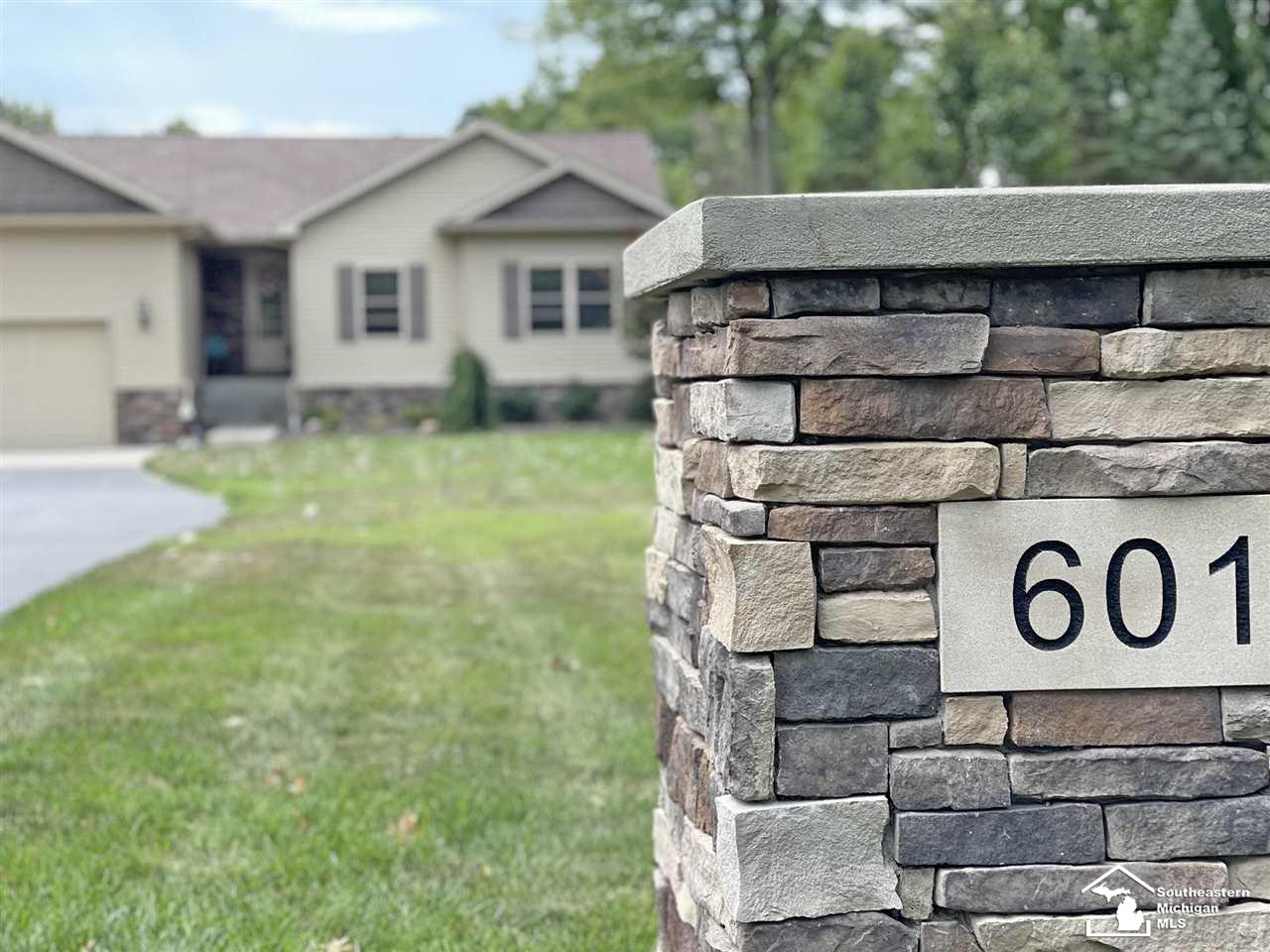 Homes for sale in Temperance, MI | 601 W Dean Rd, Temperance, MI 48182 | MLS# 50201477