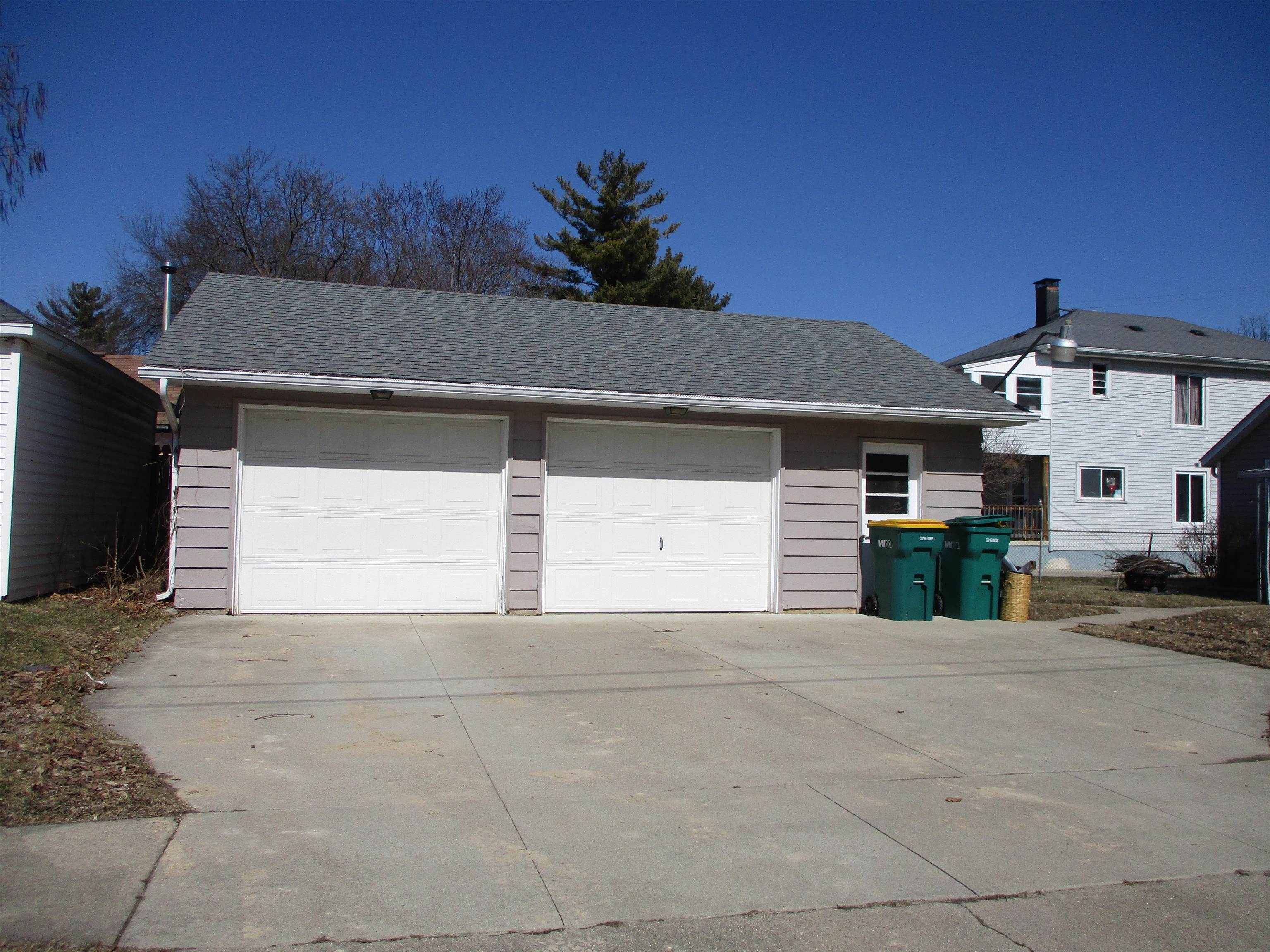 Homes for sale in Durand, MI | 401 Marquette St, Durand, MI 48429 | MLS# 50201484