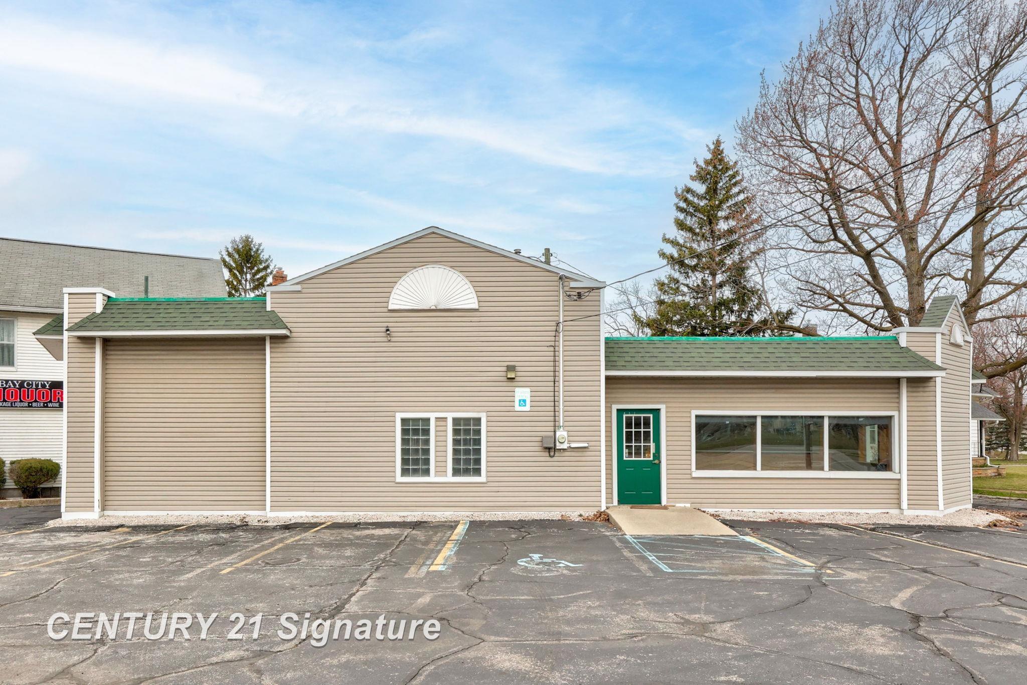 2019 Columbus Avenue, Bay City, MI, 48708