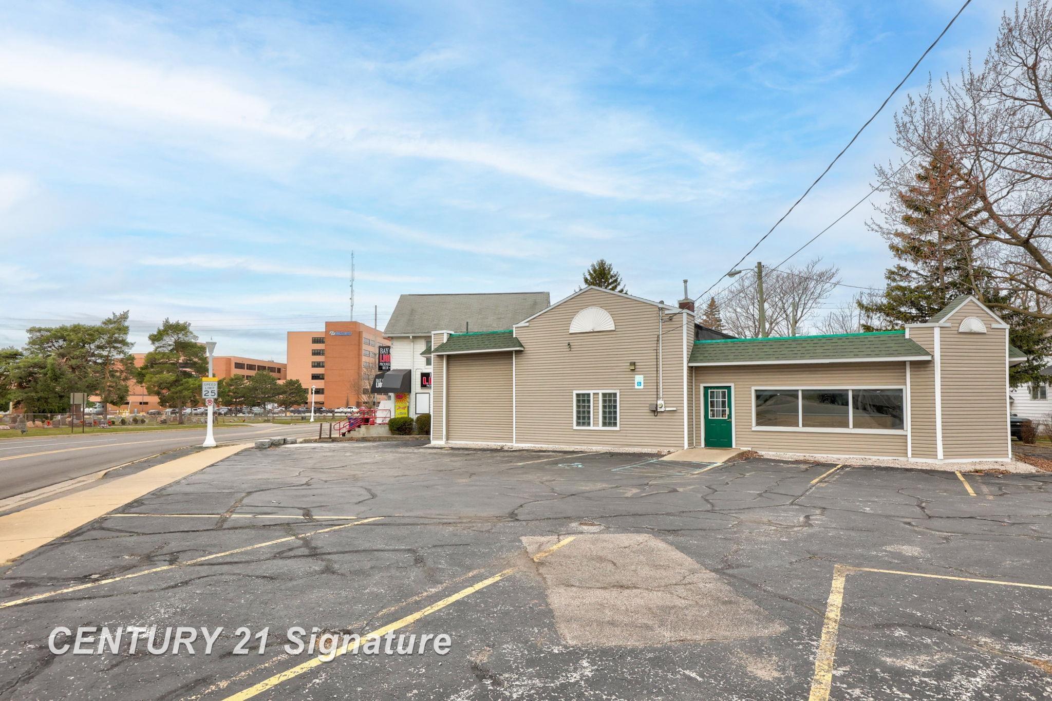 2019 Columbus Avenue, Bay City, MI, 48708