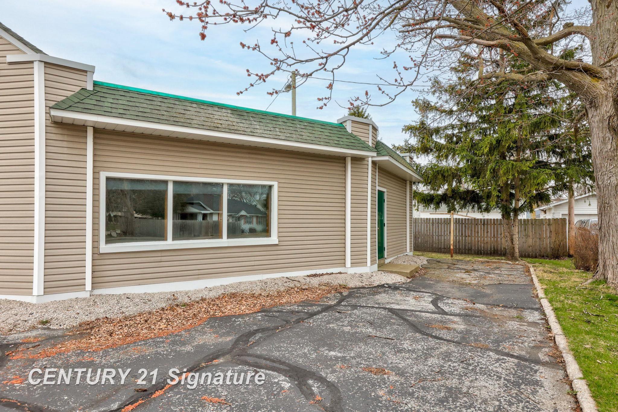 2019 Columbus Avenue, Bay City, MI, 48708