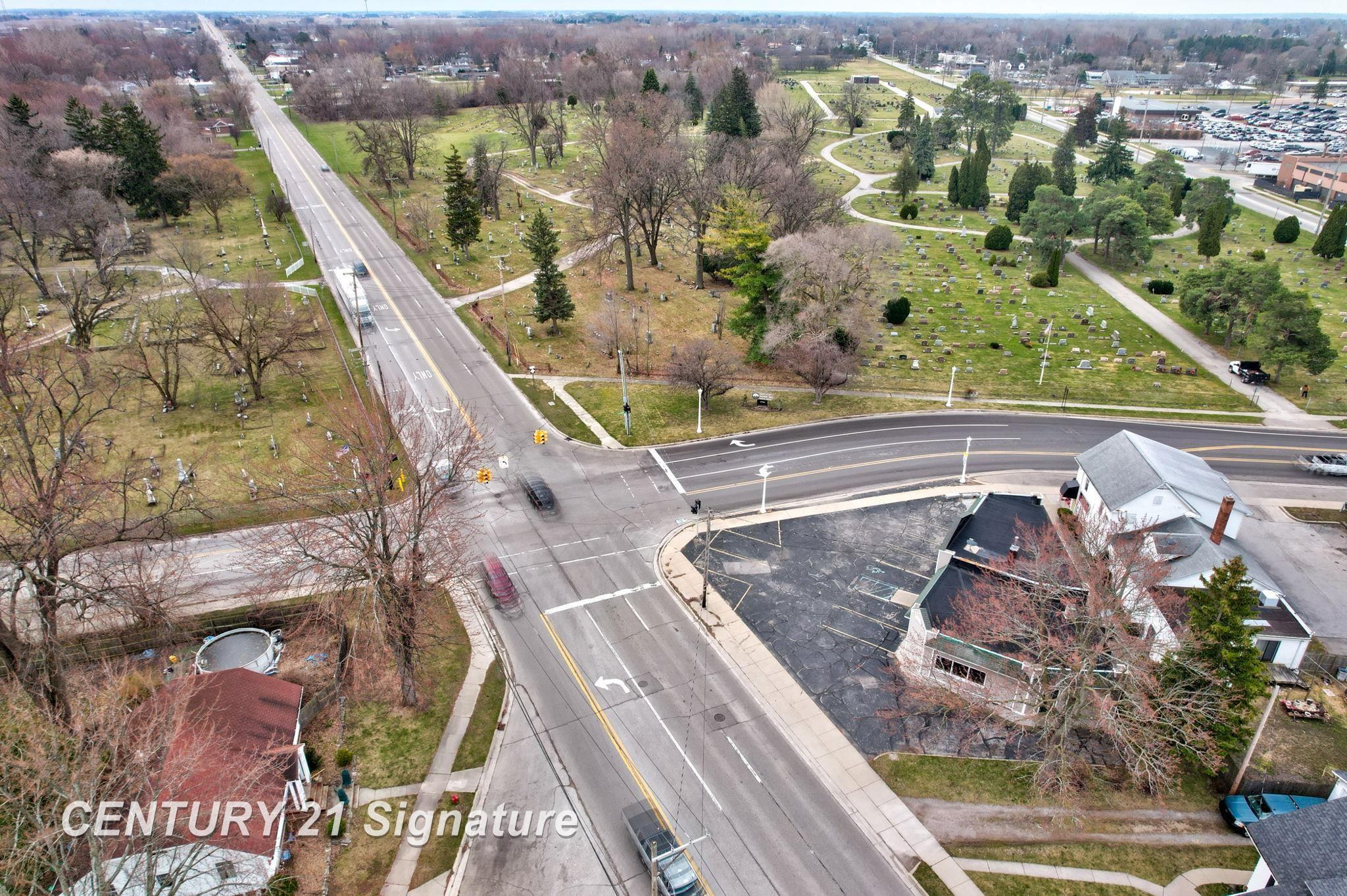 2019 Columbus Avenue, Bay City, MI, 48708