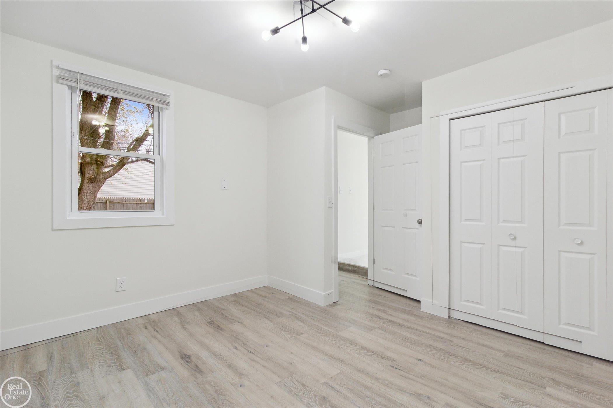 14221 Marshall Avenue, Warren, MI, 48089-5024