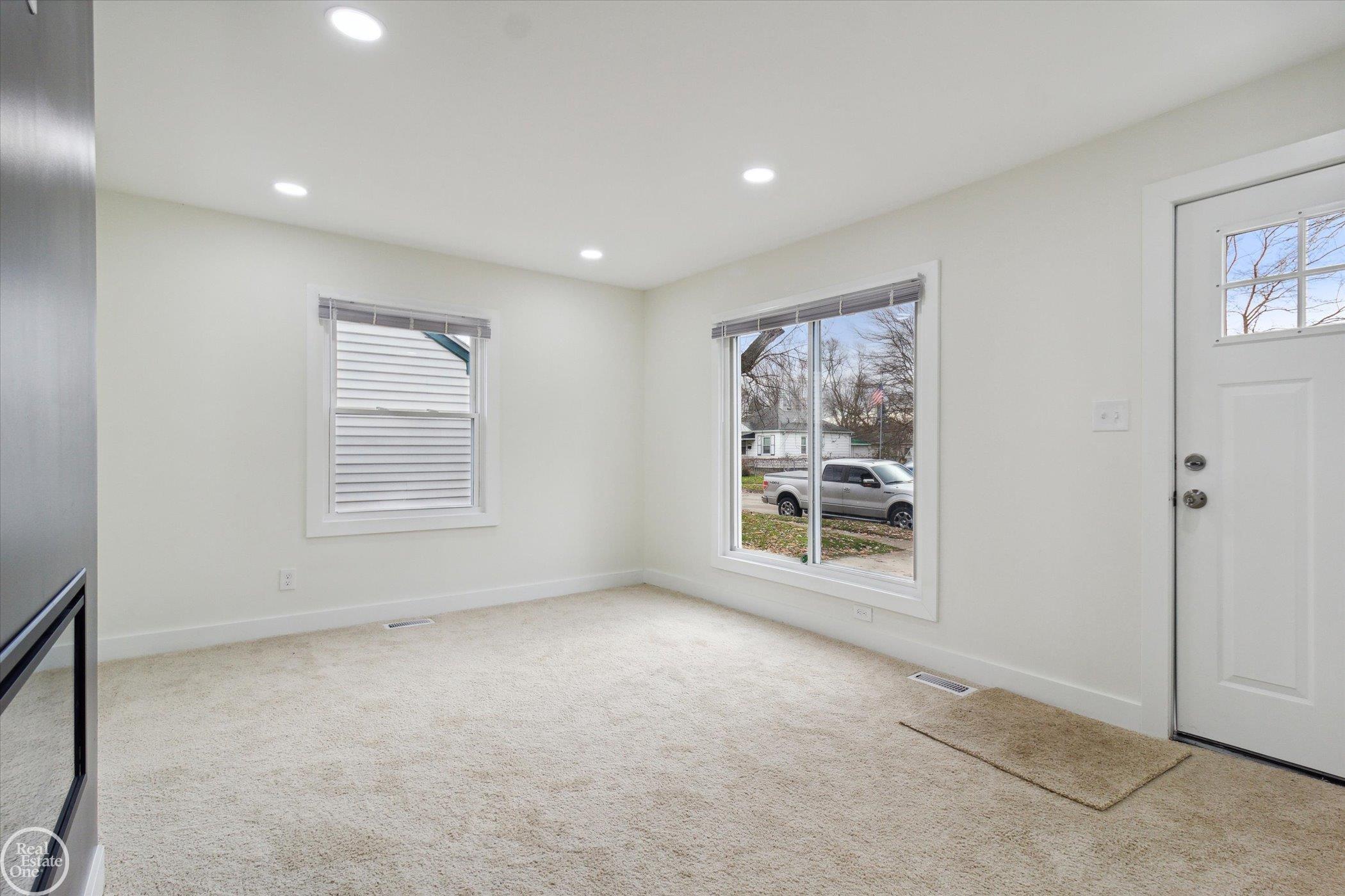 14221 Marshall Avenue, Warren, MI, 48089-5024