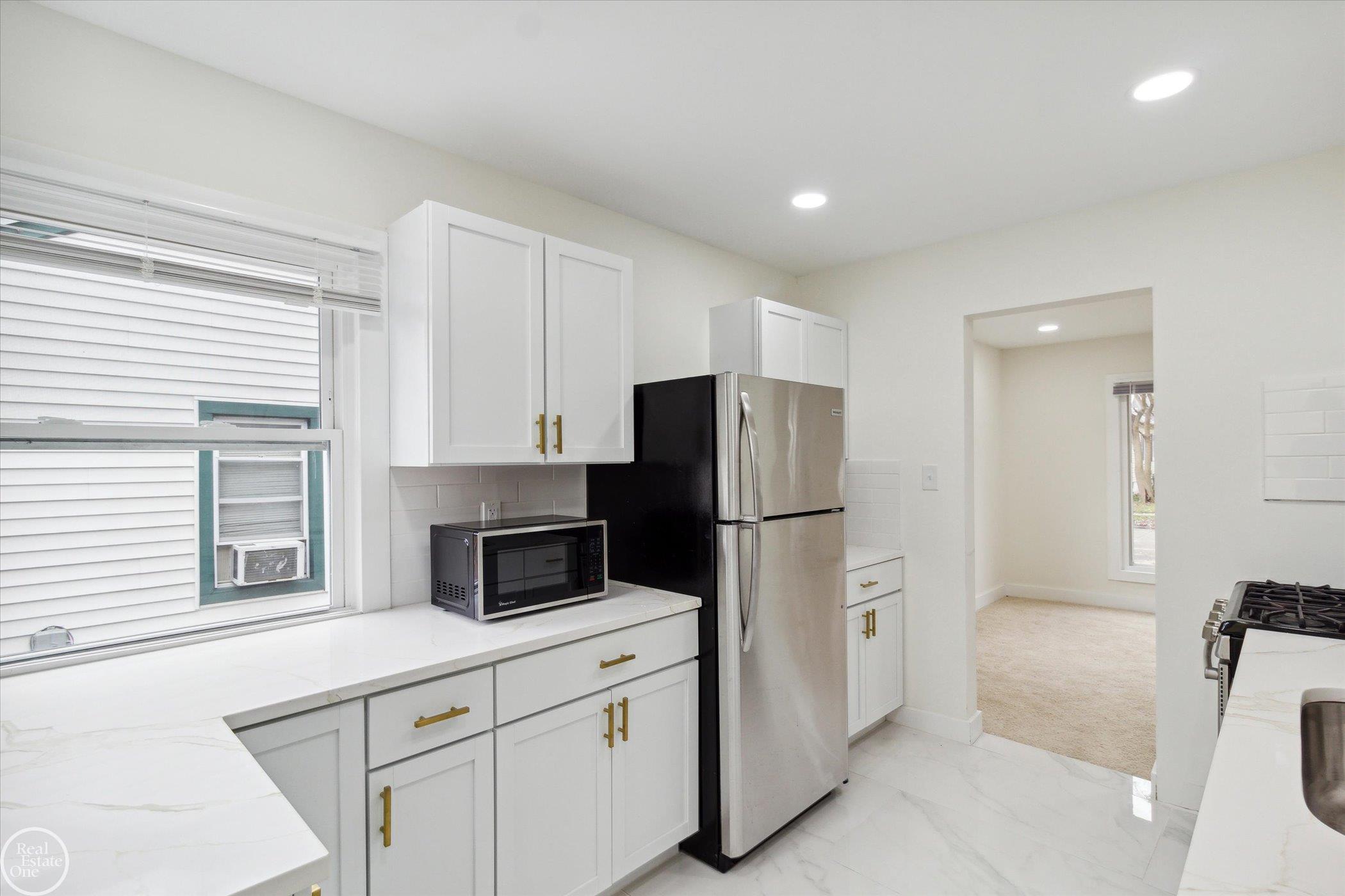 14221 Marshall Avenue, Warren, MI, 48089-5024