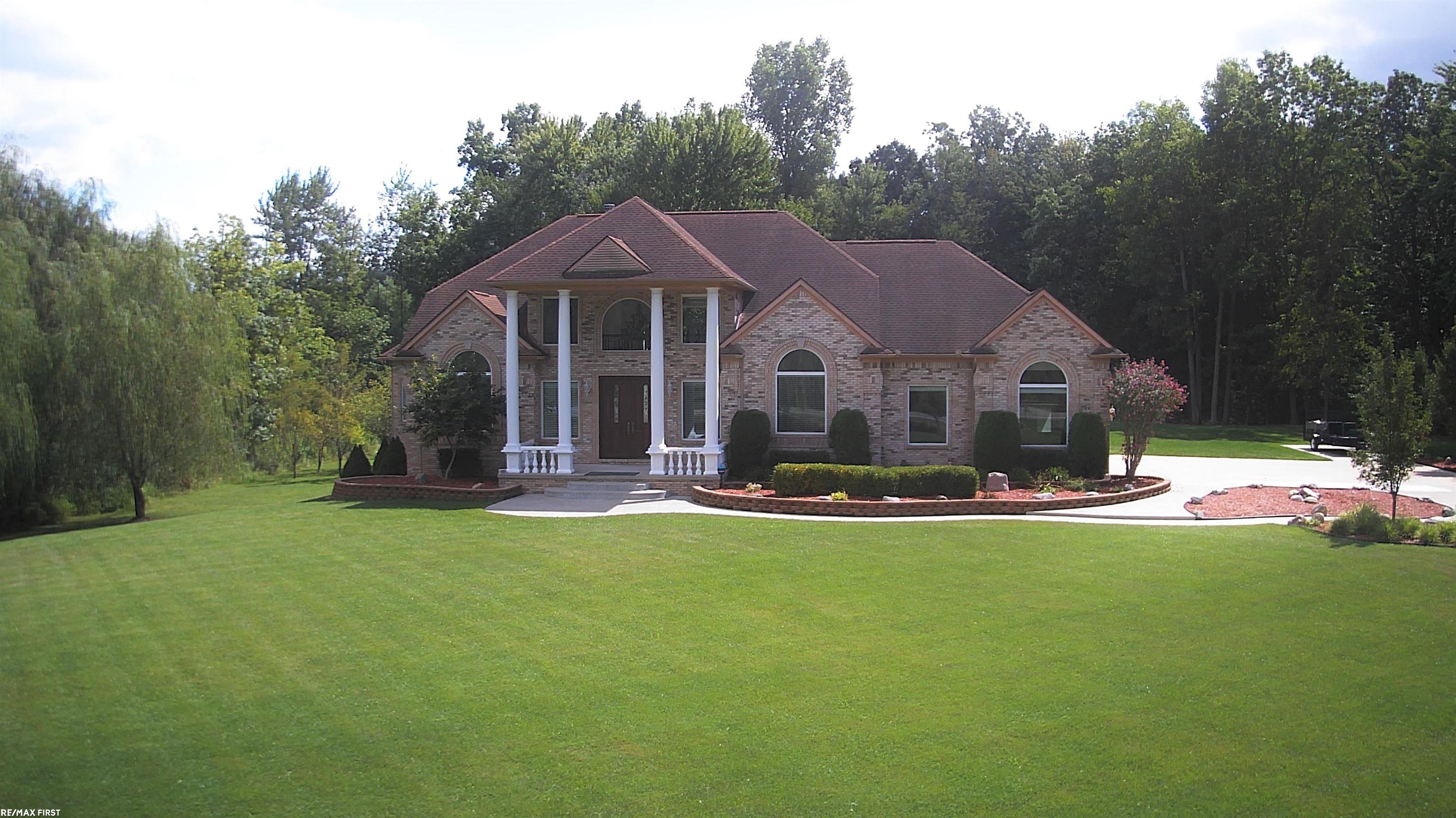 400 E Romeo Road, Oakland, MI, 48363