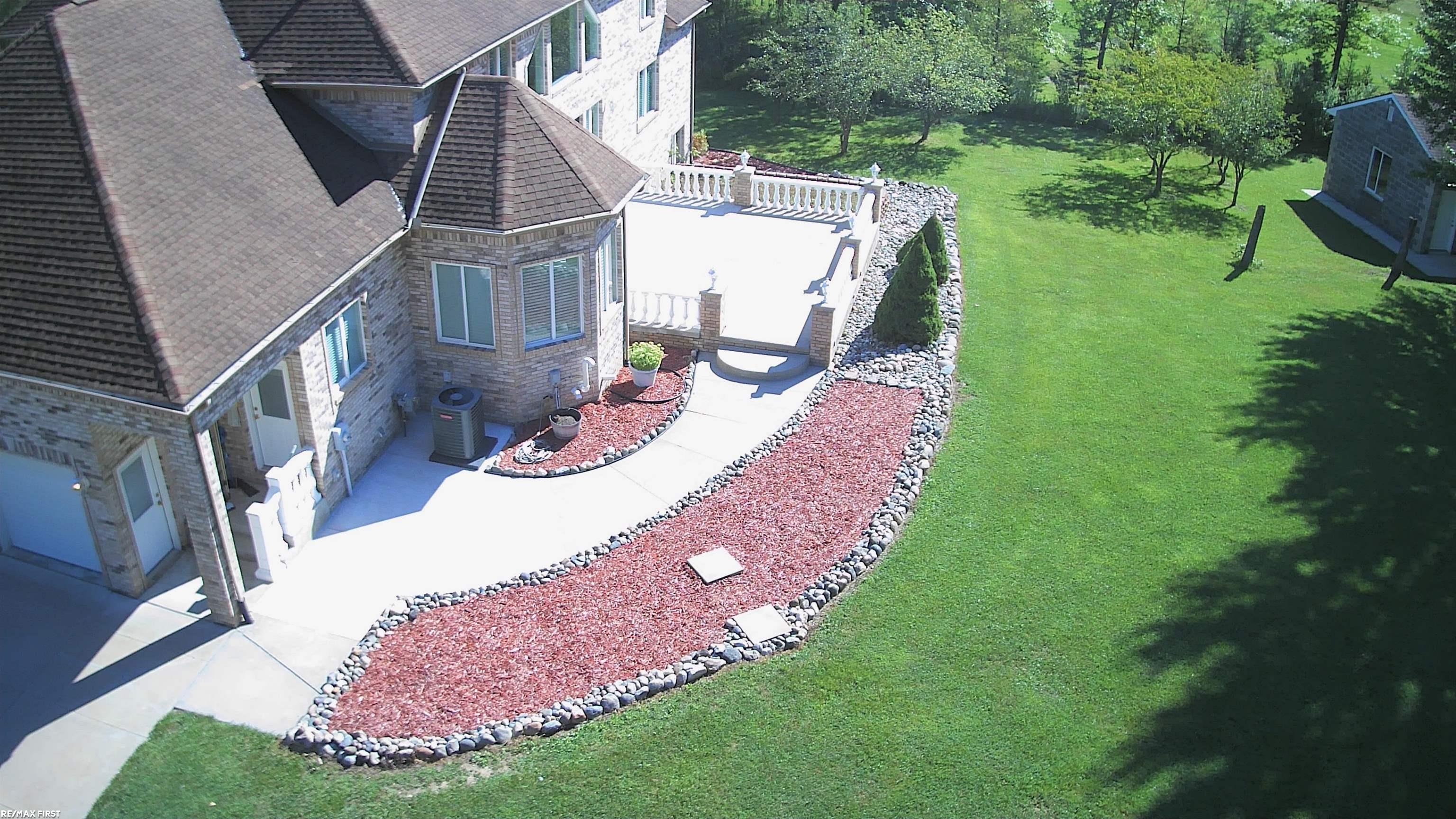 400 E Romeo Road, Oakland, MI, 48363