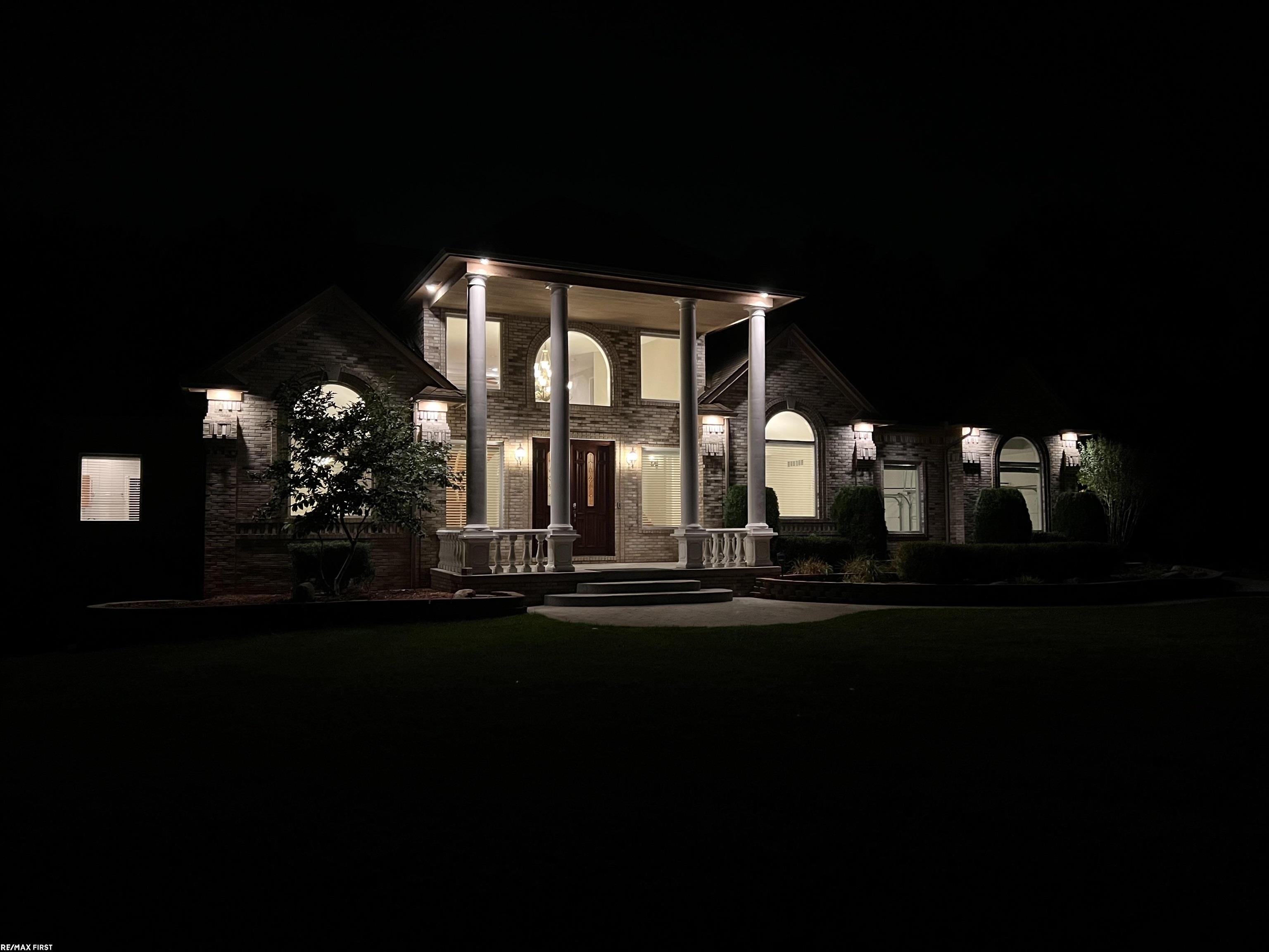 400 E Romeo Road, Oakland, MI, 48363