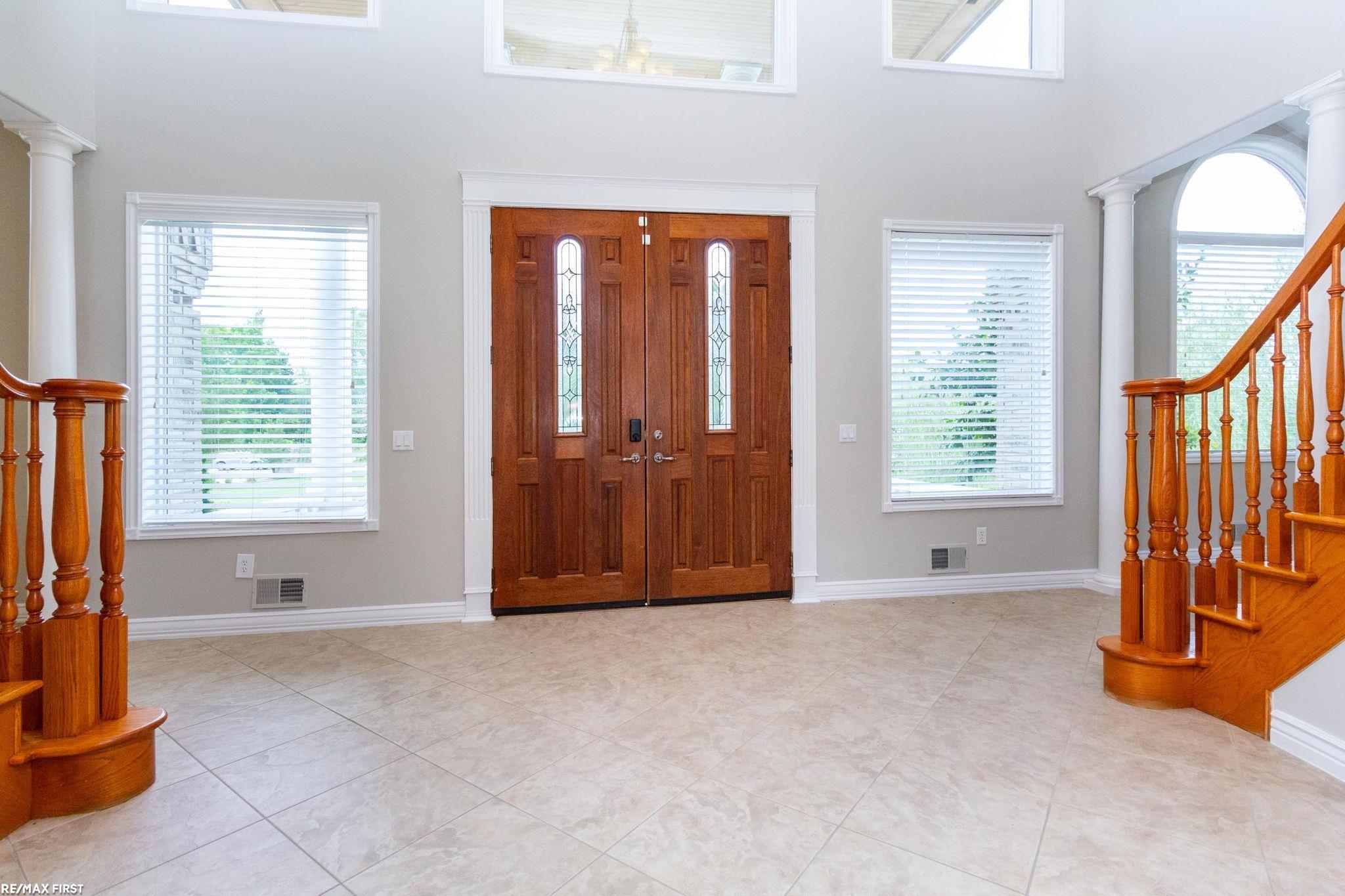 400 E Romeo Road, Oakland, MI, 48363