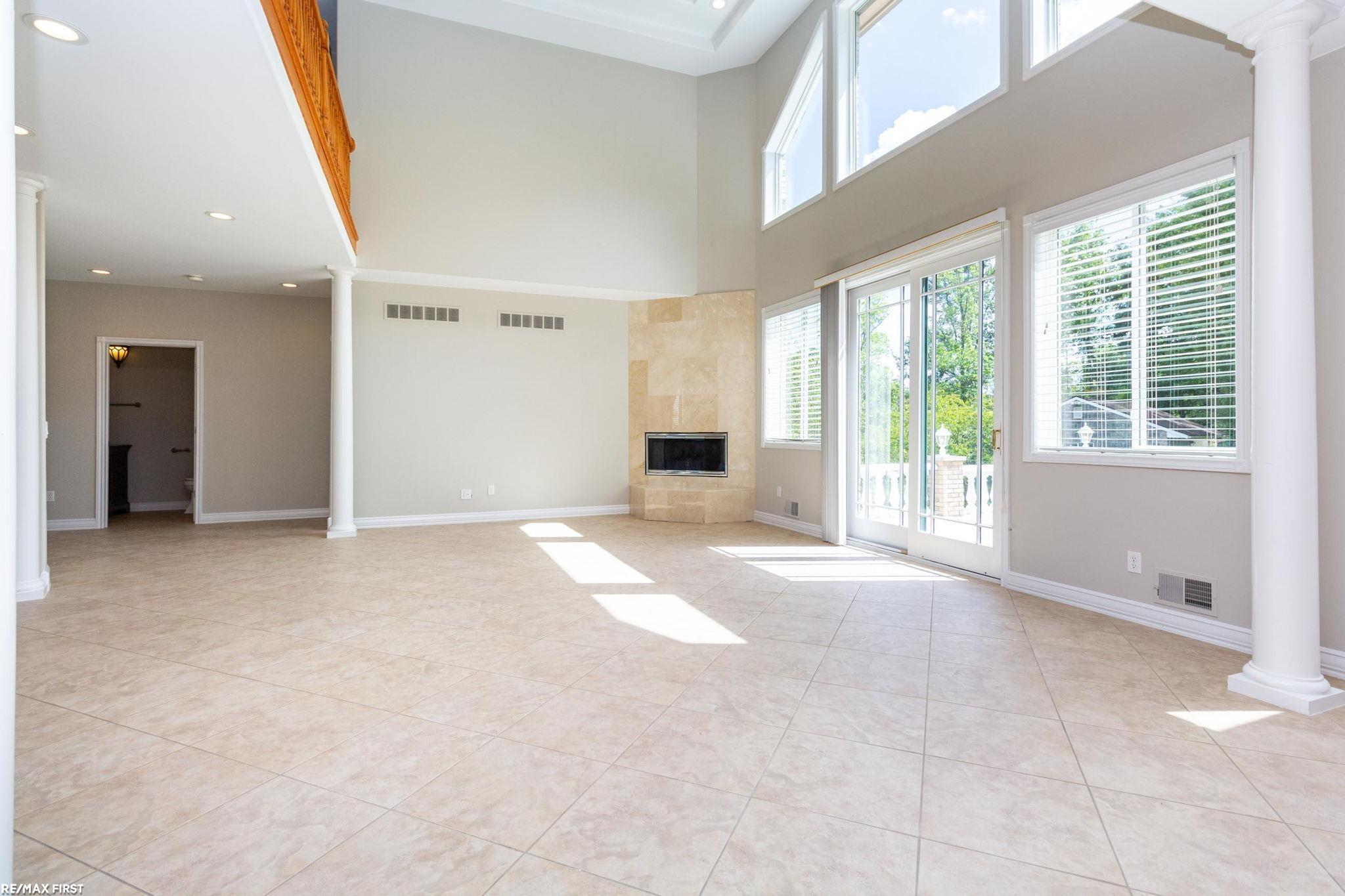 400 E Romeo Road, Oakland, MI, 48363