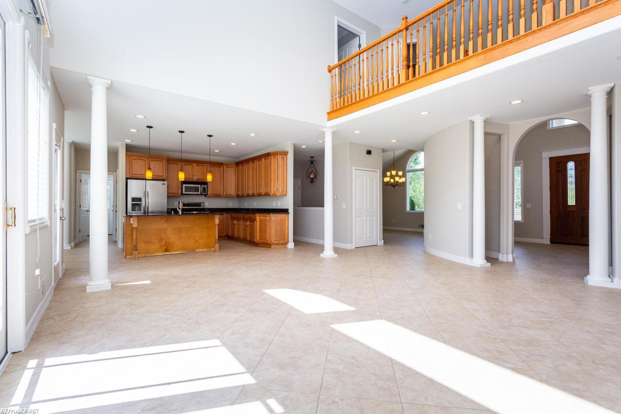 400 E Romeo Road, Oakland, MI, 48363