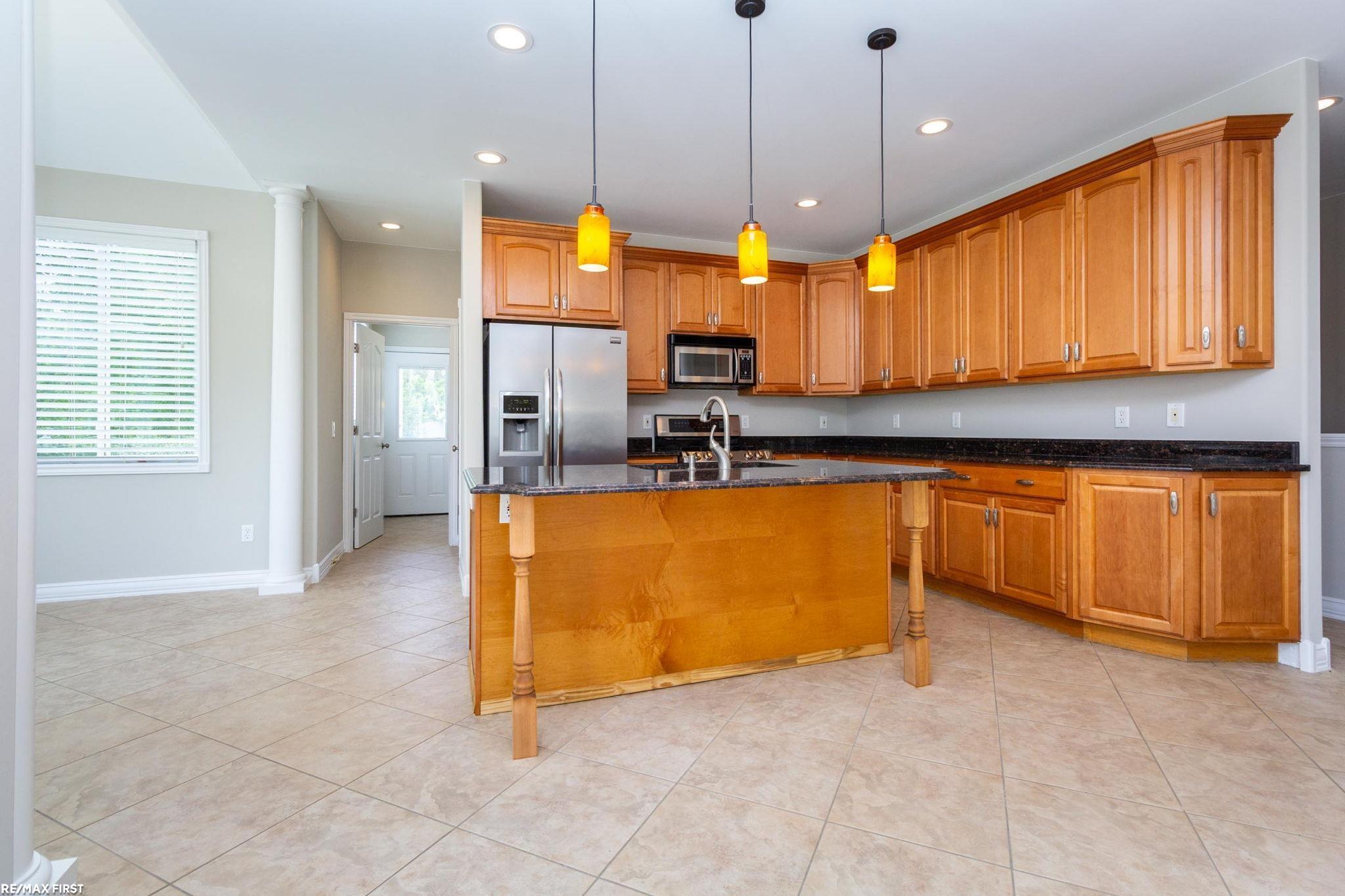 400 E Romeo Road, Oakland, MI, 48363