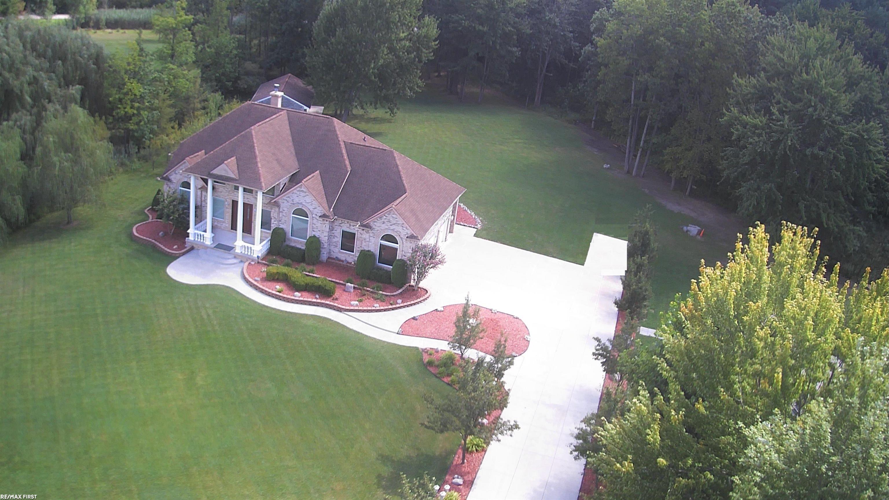 400 E Romeo Road, Oakland, MI, 48363