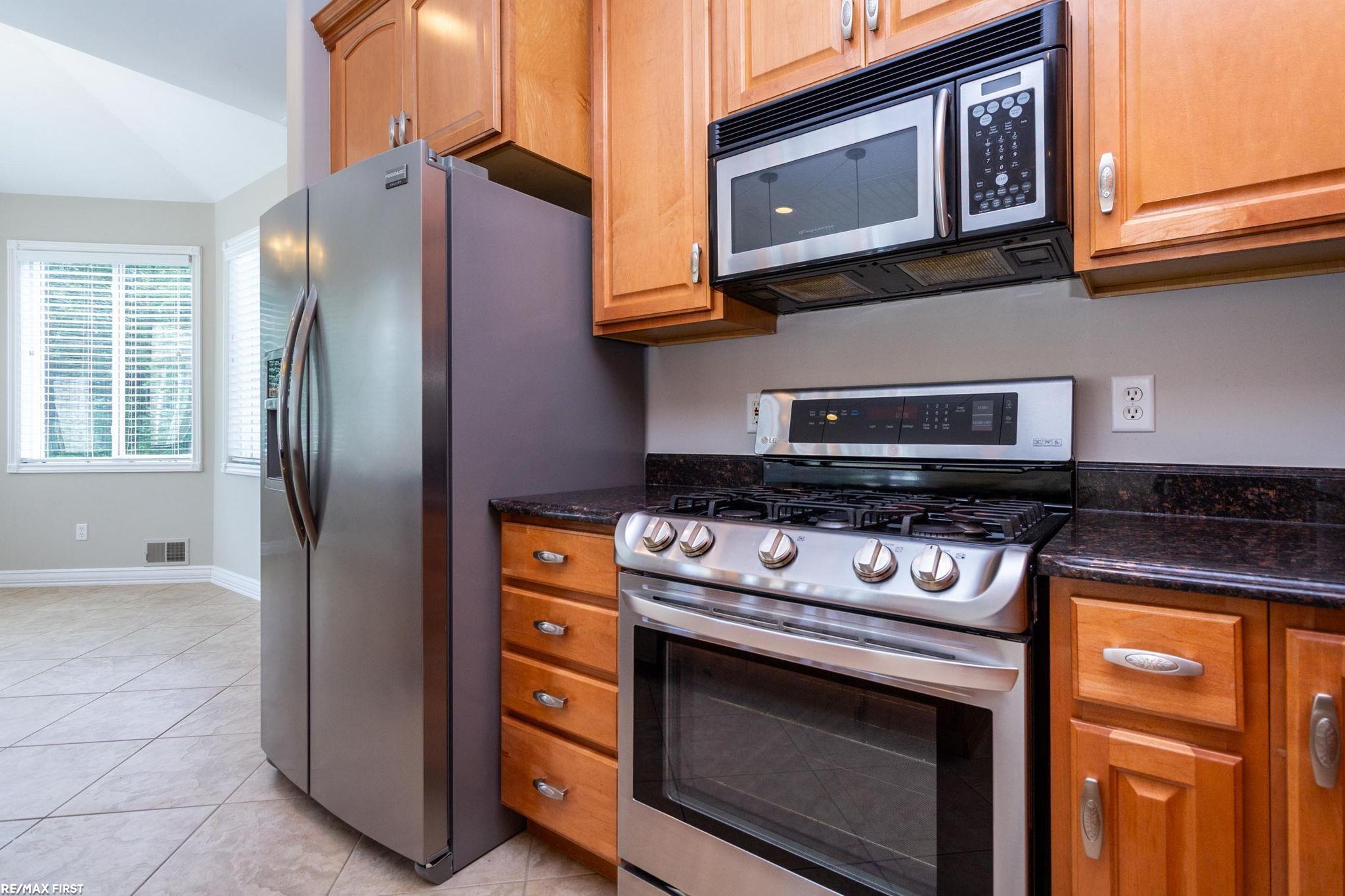 400 E Romeo Road, Oakland, MI, 48363