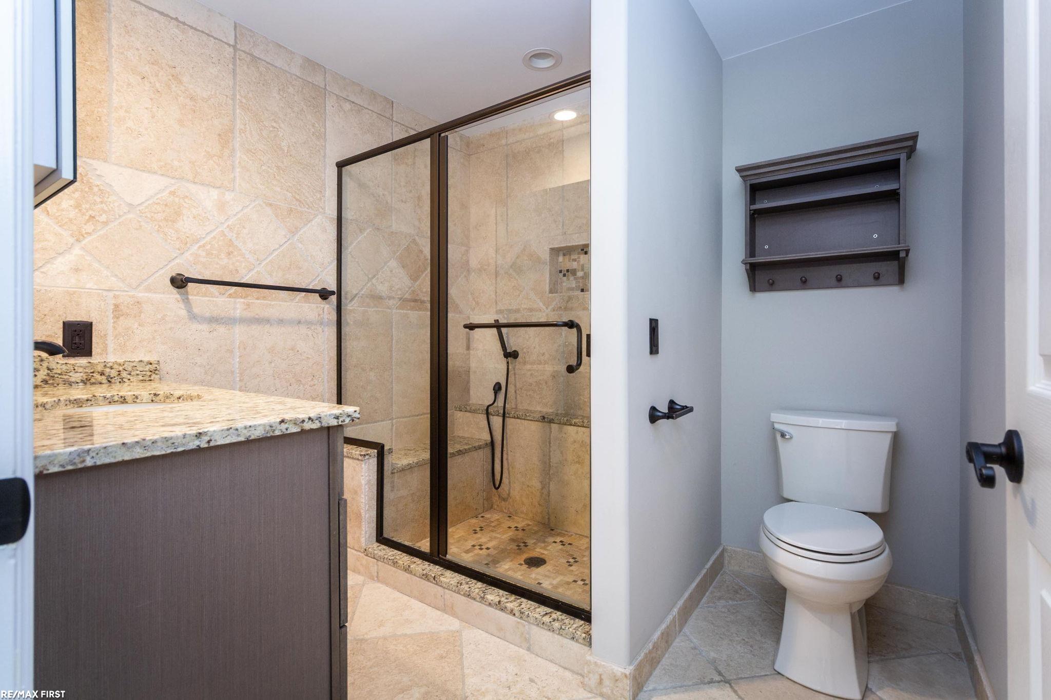 400 E Romeo Road, Oakland, MI, 48363