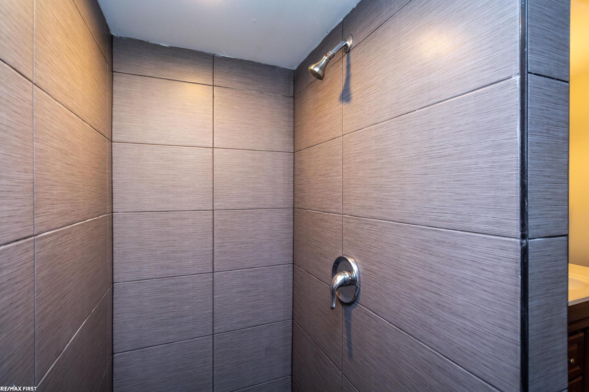 400 E Romeo Road, Oakland, MI, 48363