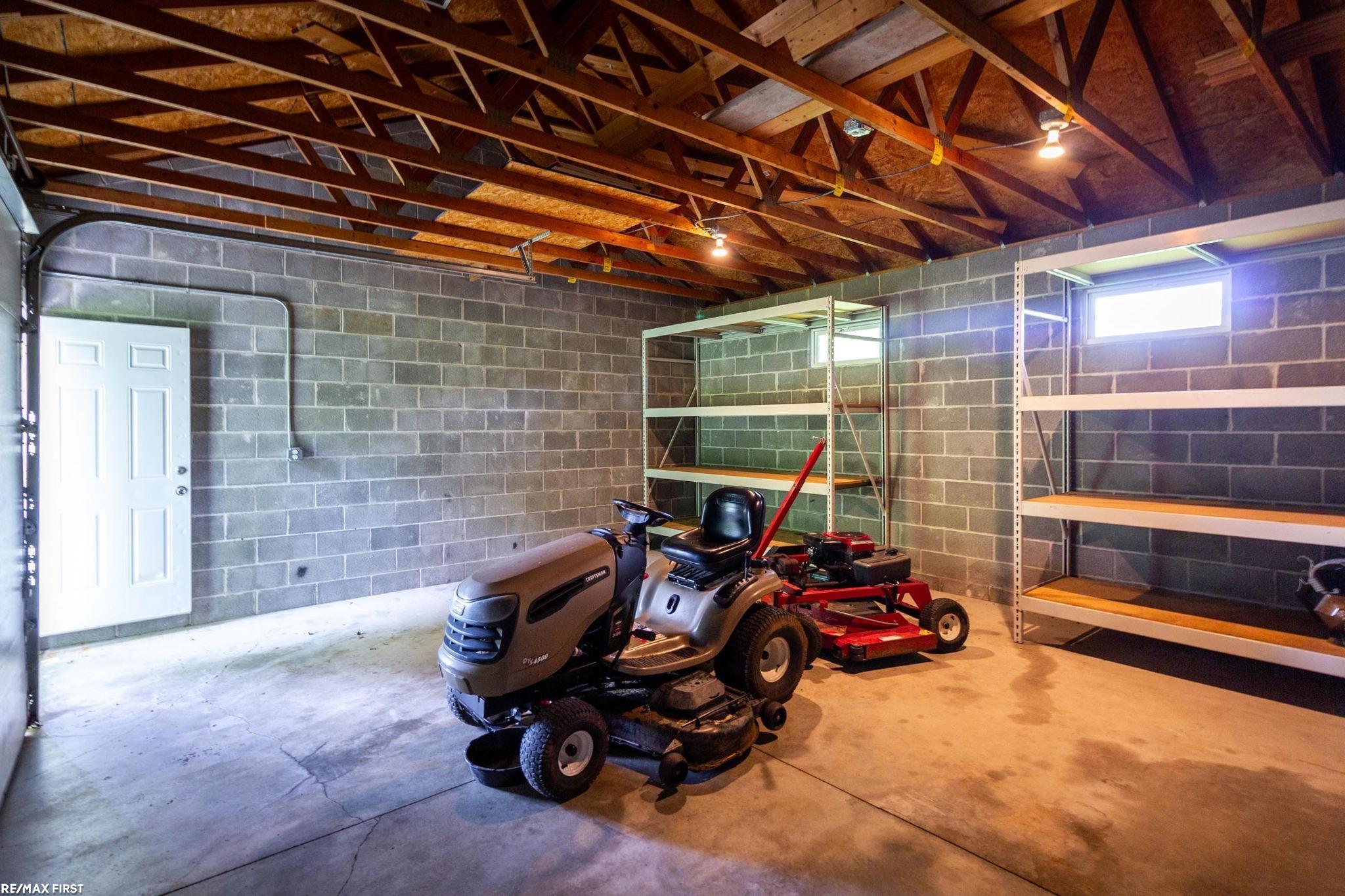 400 E Romeo Road, Oakland, MI, 48363