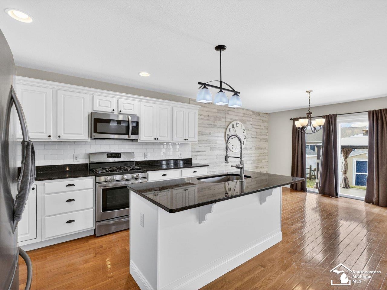 Temperance, MI, 48182