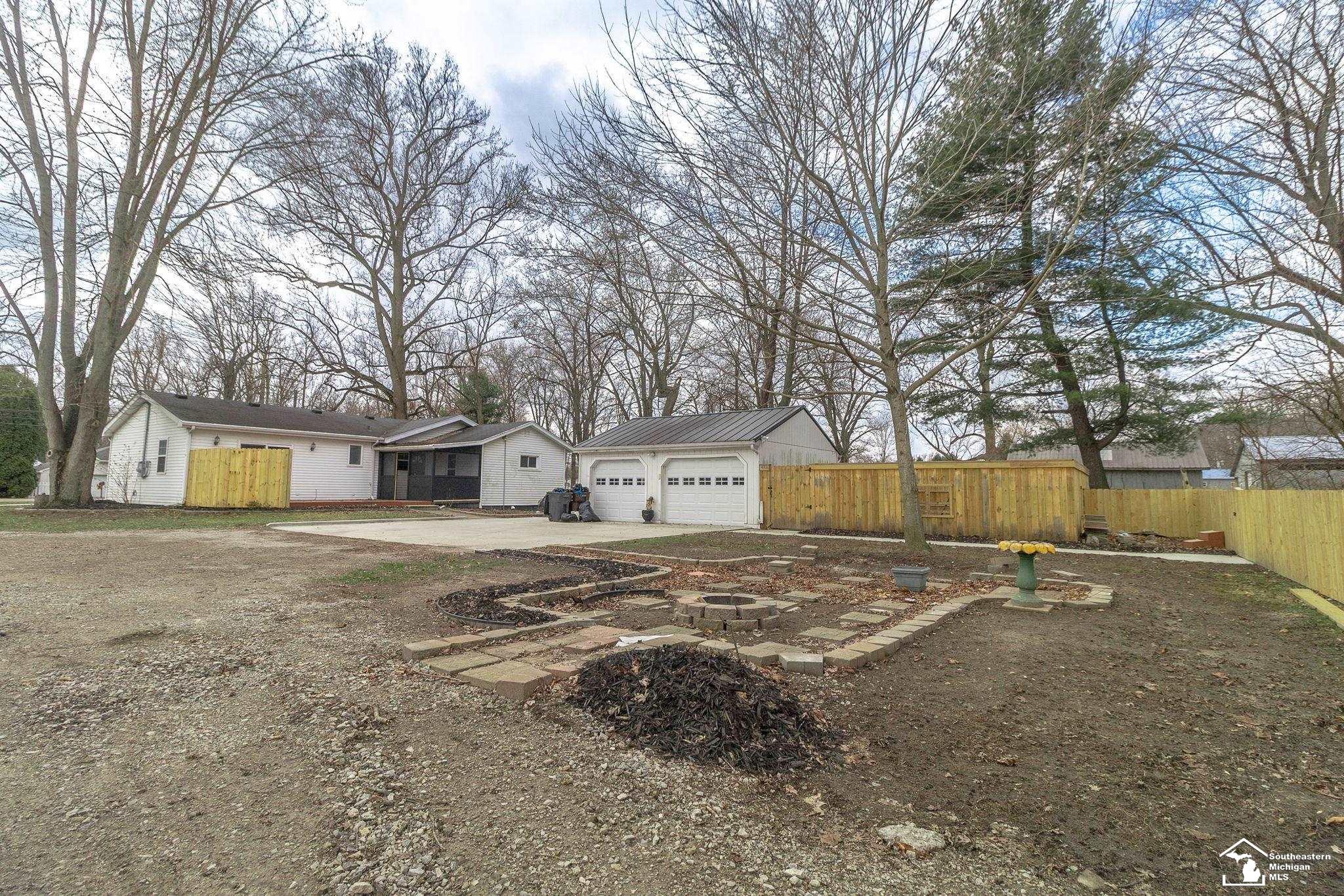 Homes for sale in Ottawa Lake, MI | 5218 Consear Rd, Ottawa Lake, MI 49267 | MLS# 50201539