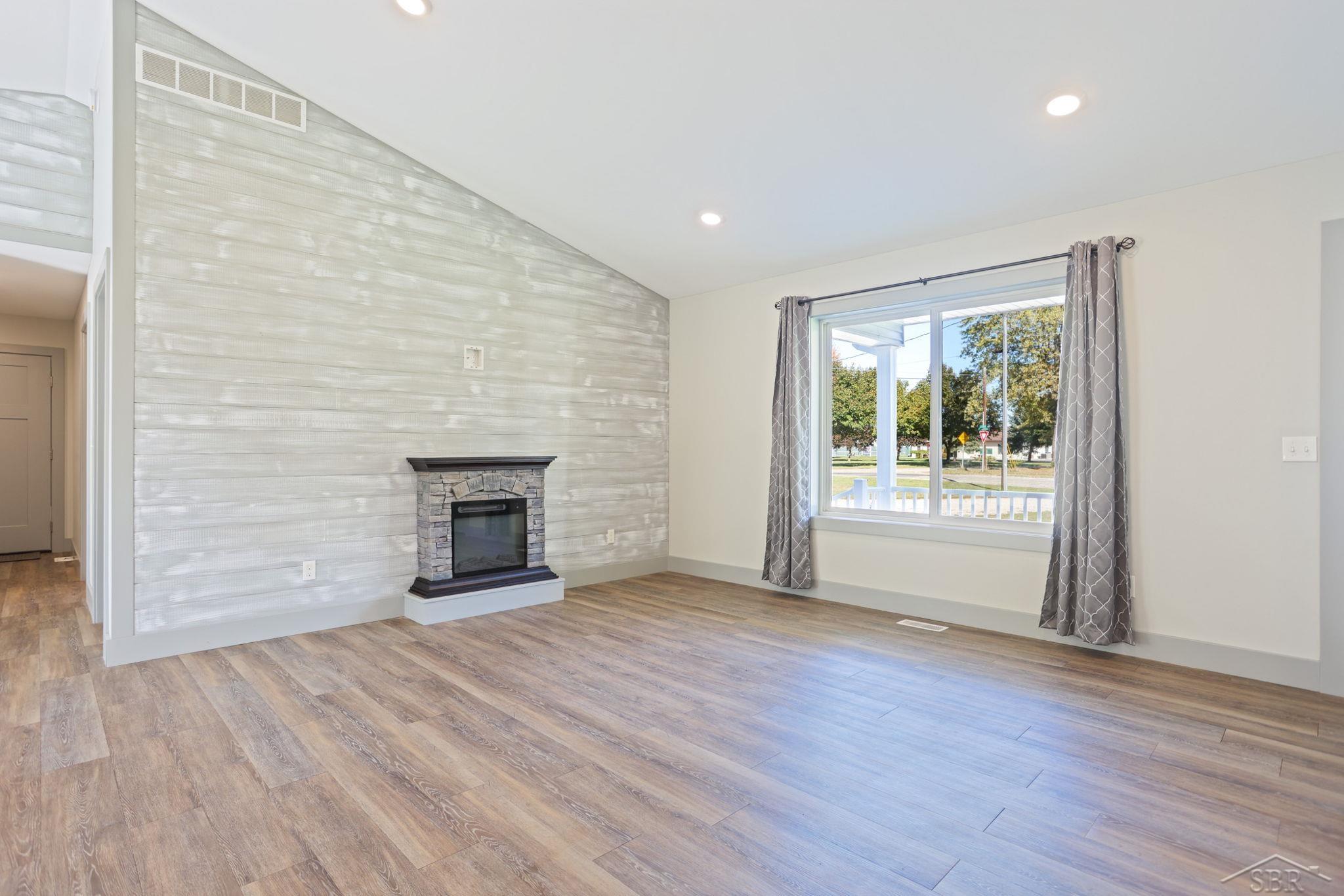 Homes for sale in Ithaca, MI | 930 E North St, Ithaca, MI 48847 | MLS# 50201548