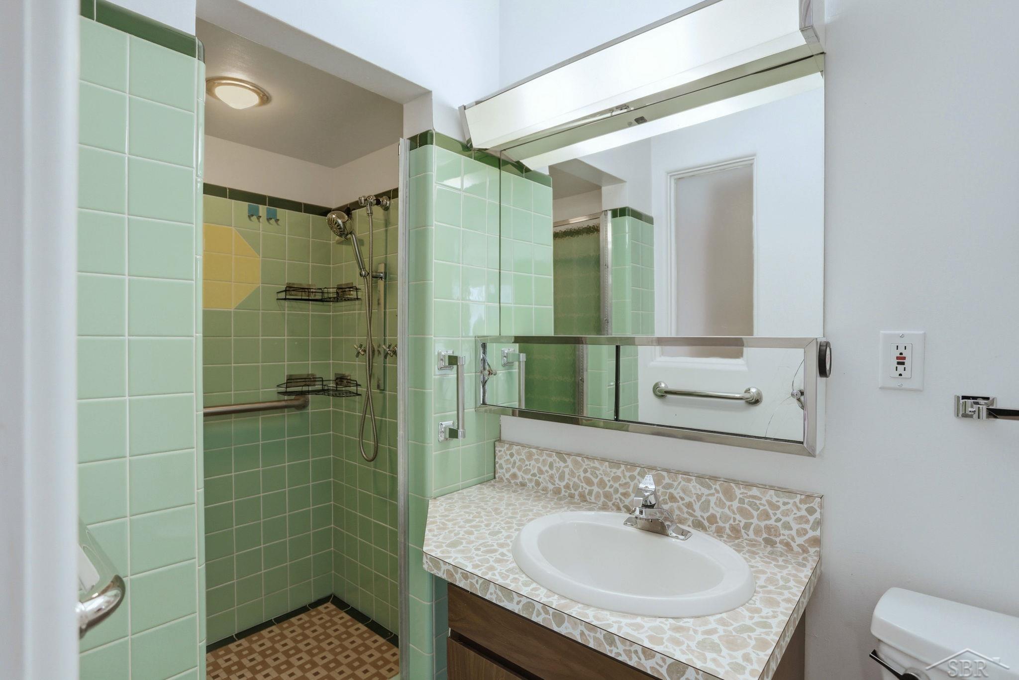 4975 Henry Drive, Saginaw, MI, 48638