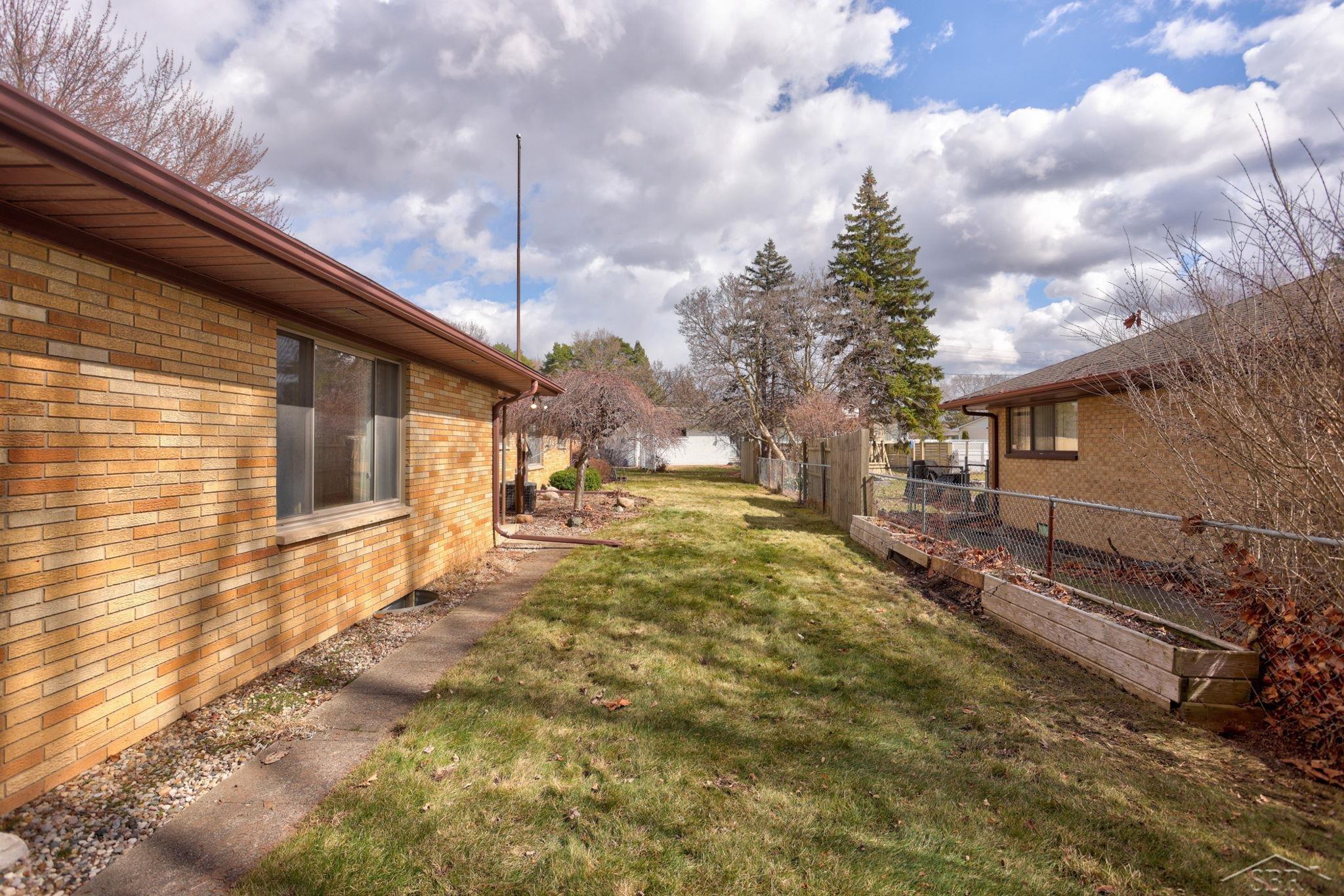 4975 Henry Drive, Saginaw, MI, 48638