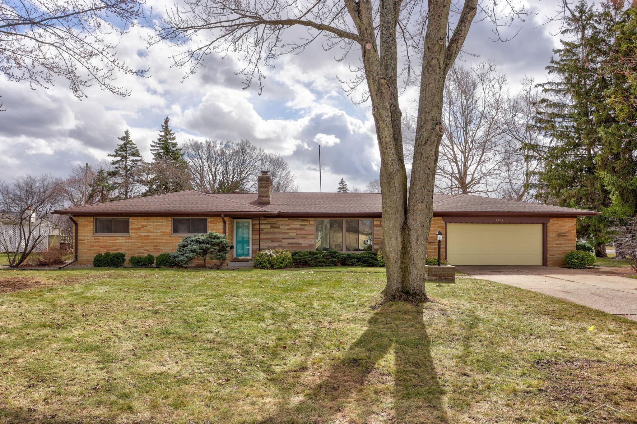 4975 Henry Drive, Saginaw, MI, 48638