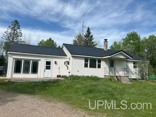 Homes for sale in Florence T Wi, WI | 4724 Us Hwy 2 Rd, Florence T Wi, WI 54121 | MLS# 50201552