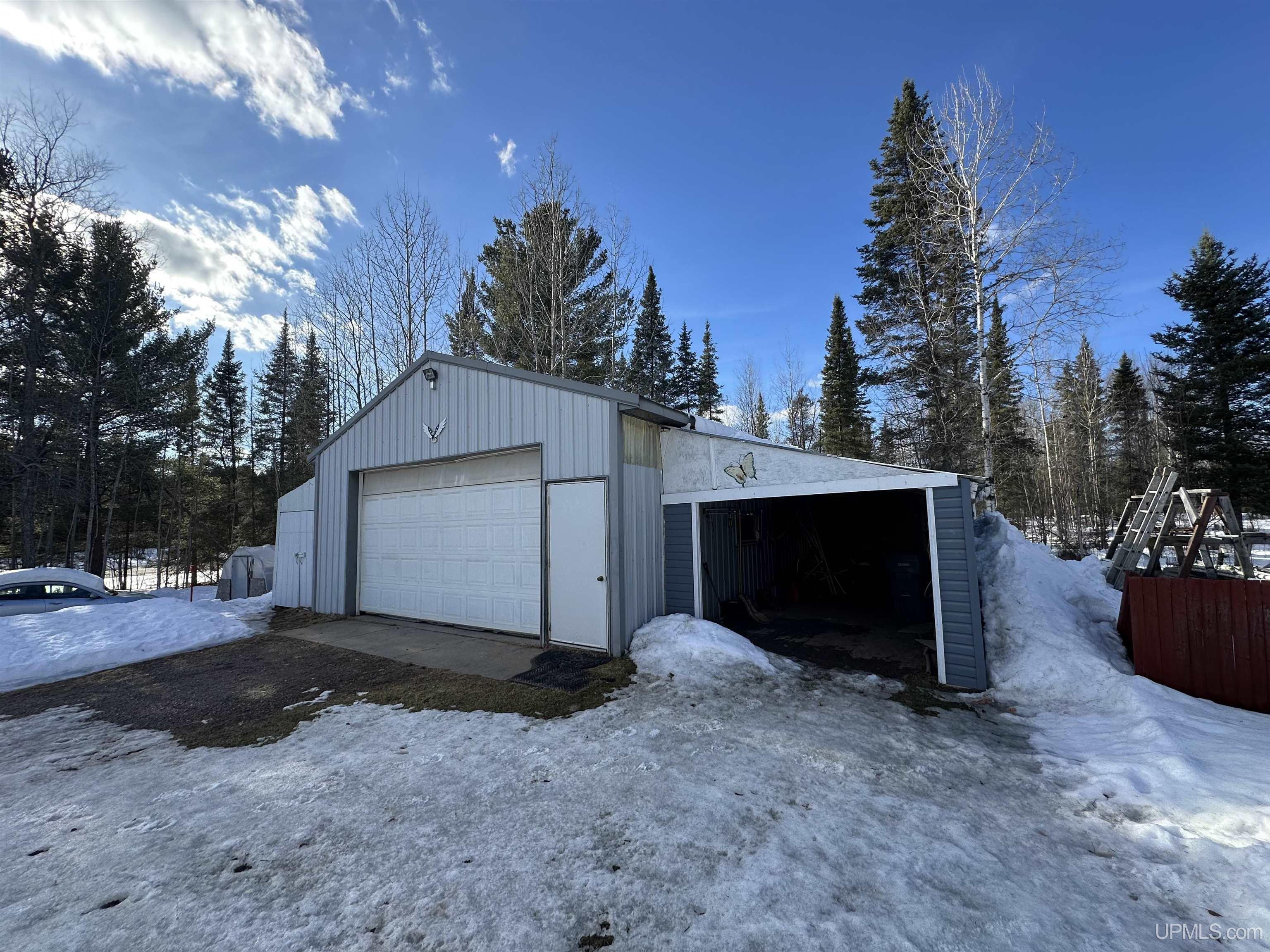 Homes for sale in Florence T Wi, WI | 4724 Us Hwy 2 Rd, Florence T Wi, WI 54121 | MLS# 50201552