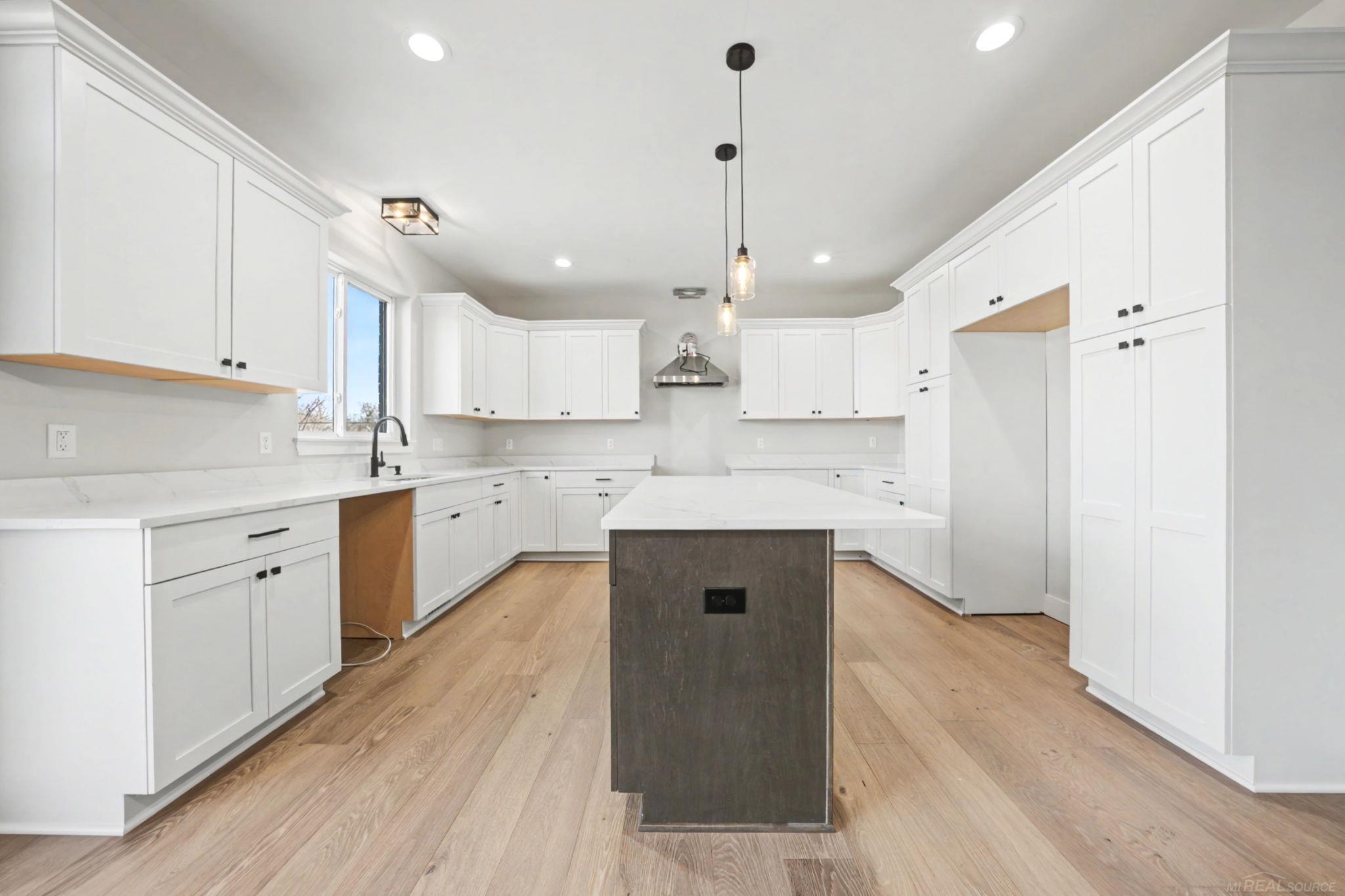 14635 Glenshire Drive, Sterling Heights, MI, 48312