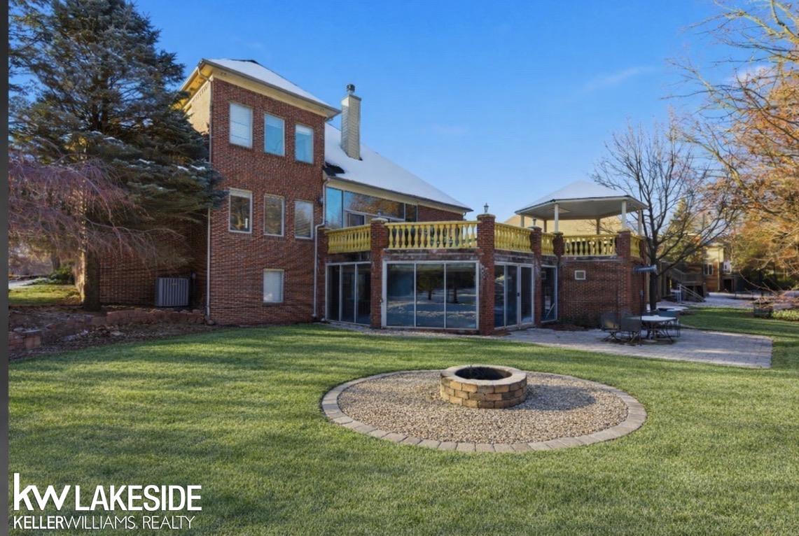 53792 Dominique Court, Shelby Twp, MI, 48315