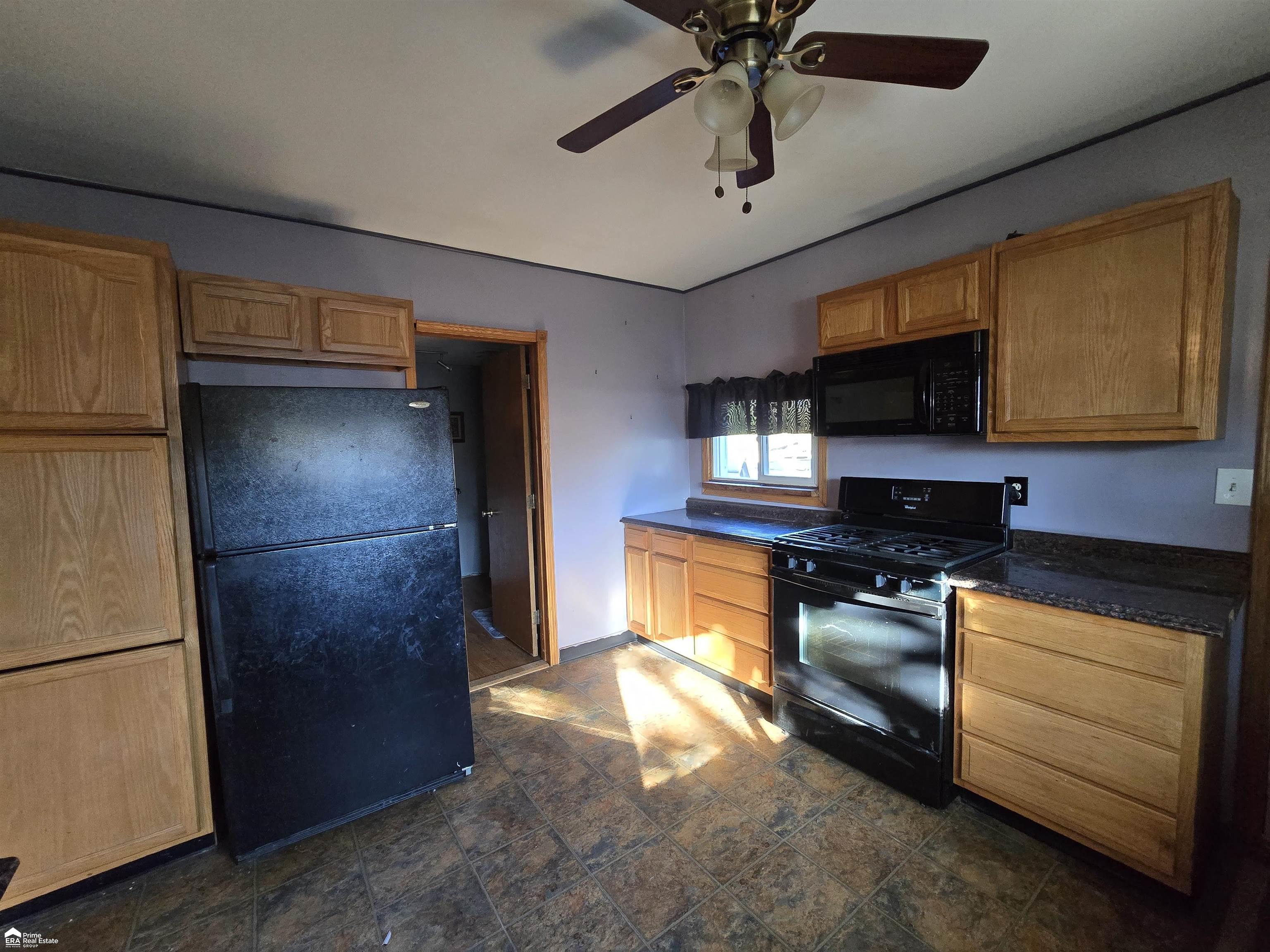 Homes for sale in Durand, MI | 402 W Perry St, Durand, MI 48429 | MLS# 50201564