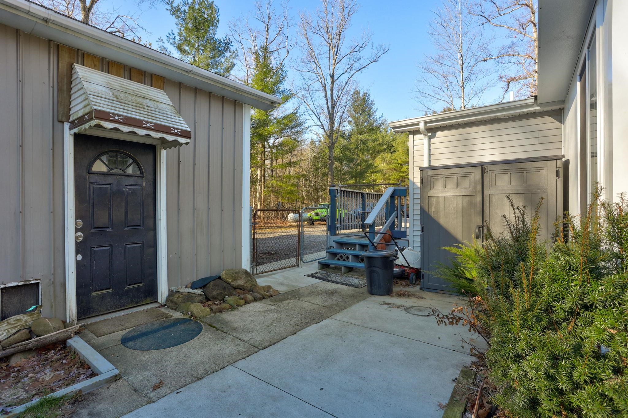 13225 East Road, Montrose, MI, 48457