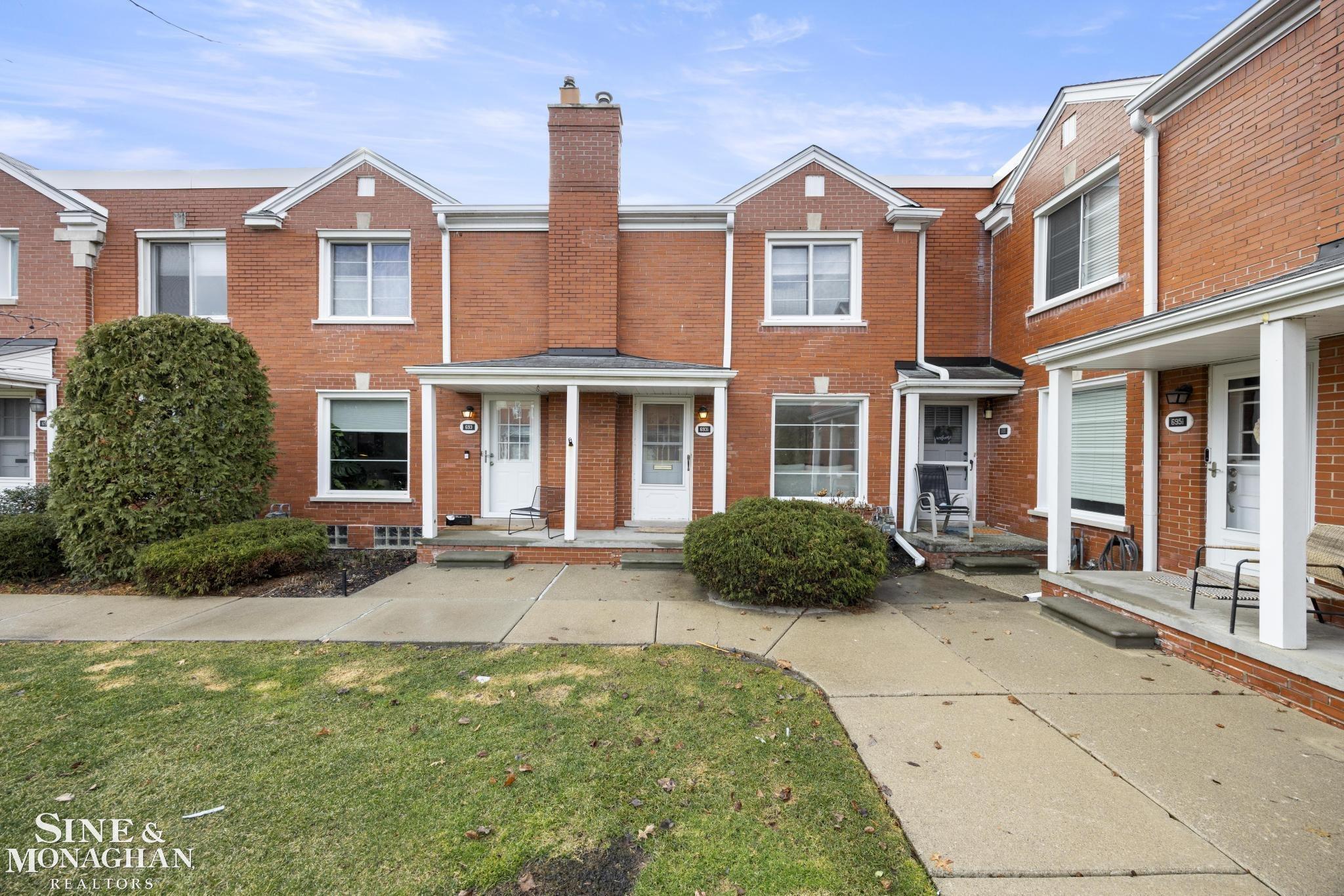 693 1/2 Saint Clair Street, Grosse Pointe, MI, 48230